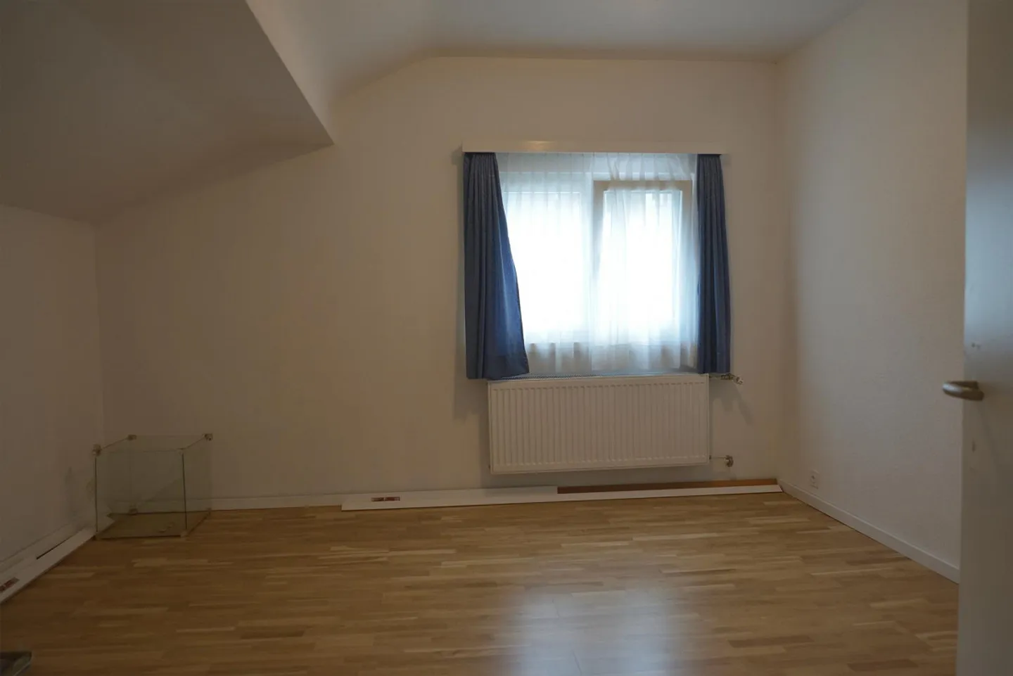 2.5 Zimmer Wohnung in 2 Familien Haus in ruhiger Lage. - Photo 5 sur 10