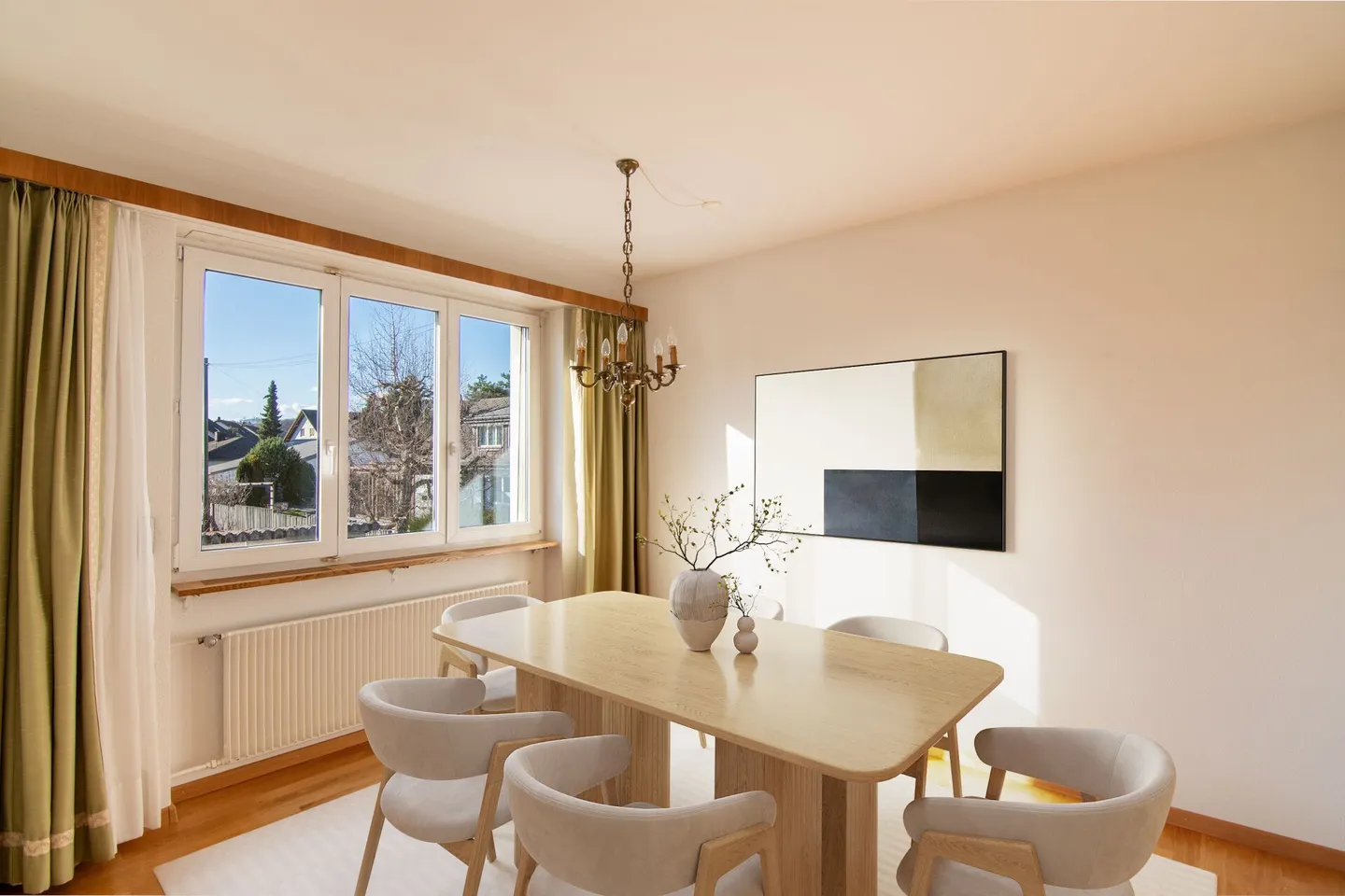 Detached 5.5-room single-family house with large garden, three garages, and plenty of space! - Photo 9 of 29