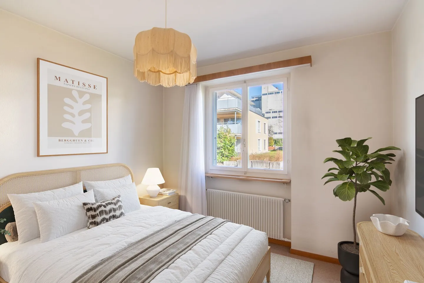 Detached 5.5-room single-family house with large garden, three garages, and plenty of space! - Photo 13 of 29