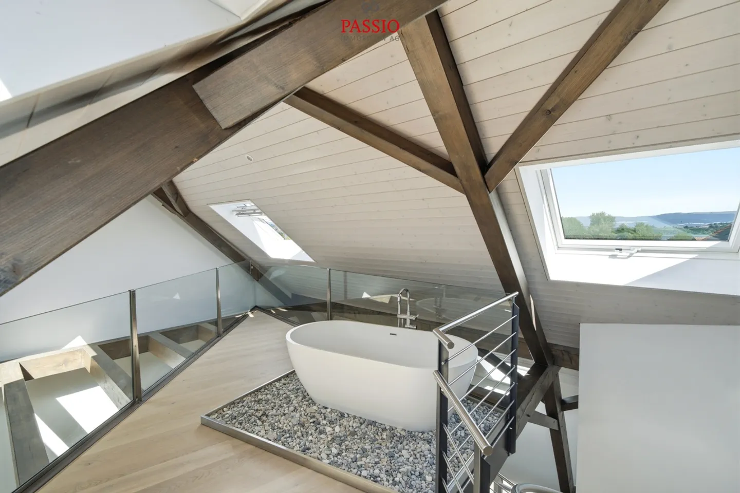 Proprietà residenziale e commerciale con potenziale di sviluppo presso il Lago di Murten - Foto 11 di 39