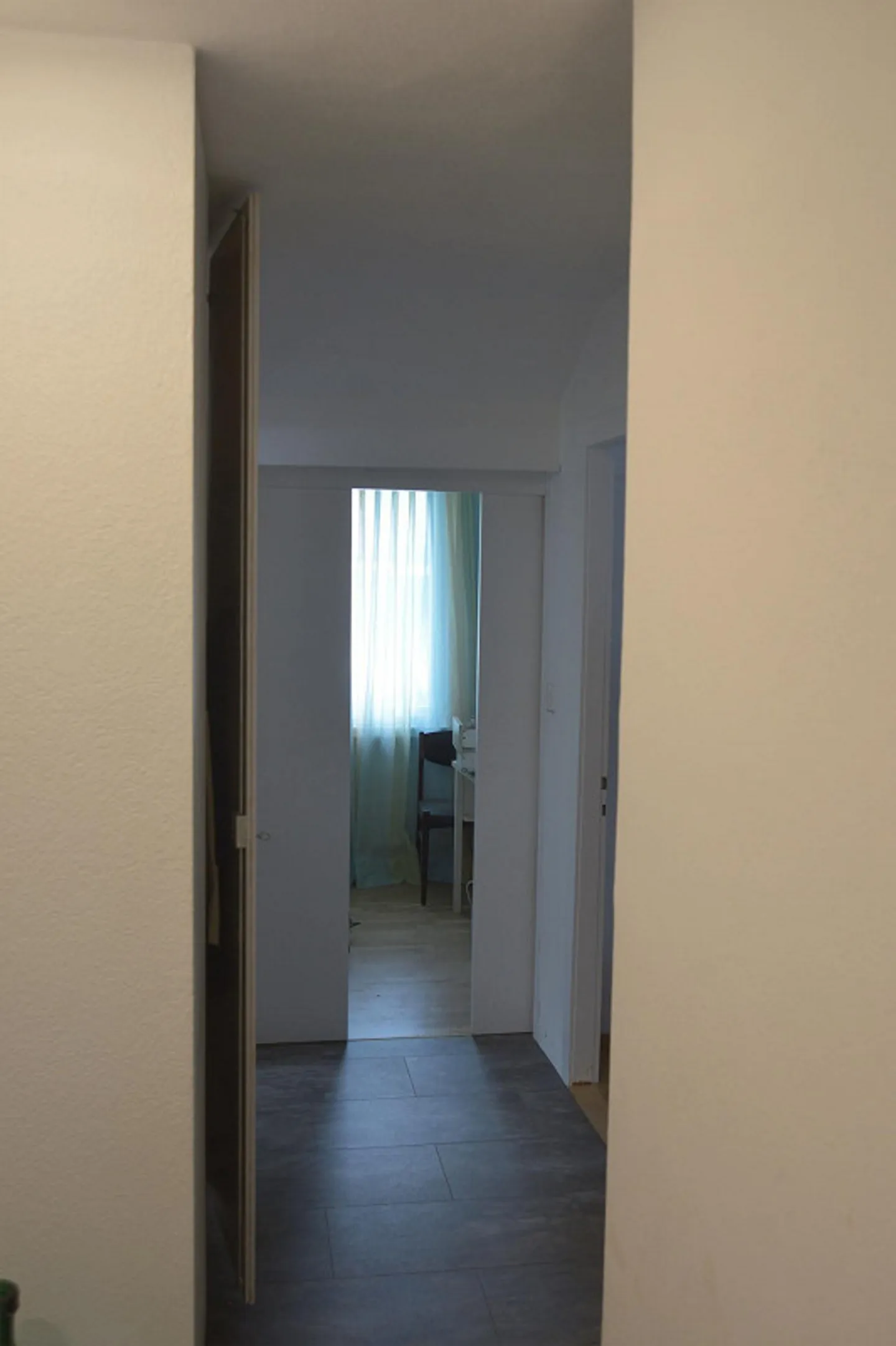 2.5 Zimmer Wohnung in 2 Familien Haus in ruhiger Lage. - Photo 10 sur 10