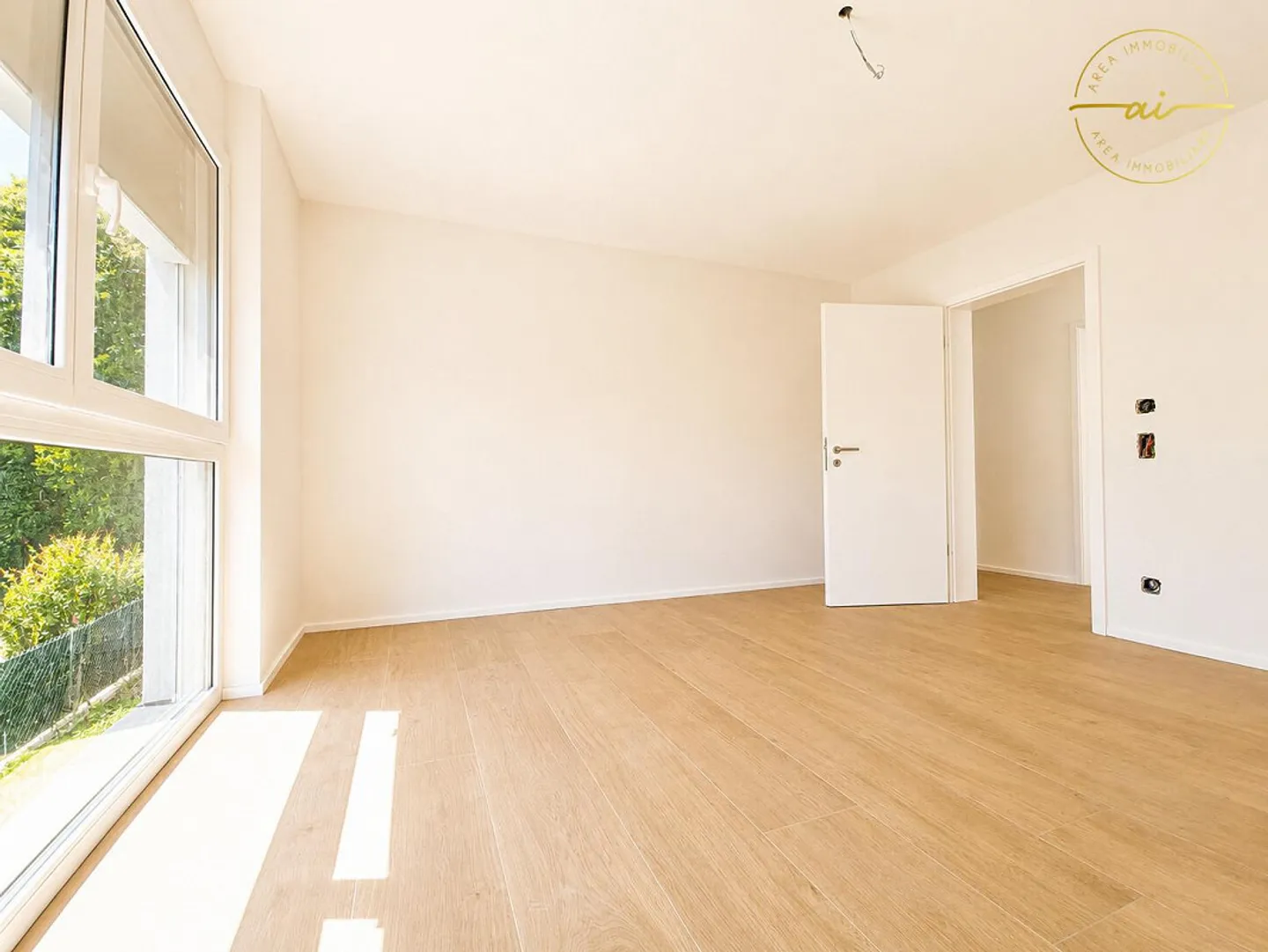 Exclusif 4.5 pièces avec jardin et vue panoramique - Photo 8 sur 11