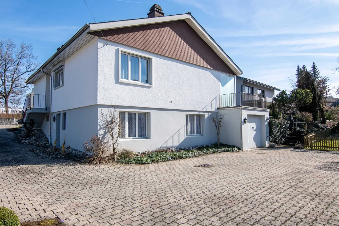 Detached 5.5-room single-family house with large garden, three garages, and plenty of space! - Photo 24 of 29