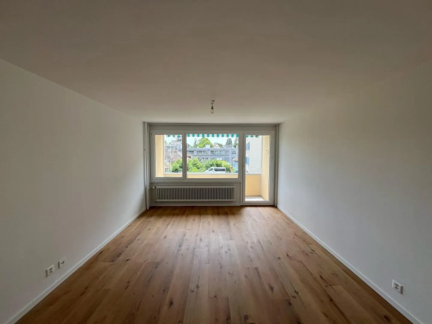 00932 - Appartamento 3 locali - Serroue 3 - NEUCHATEL - Foto 2 di 5