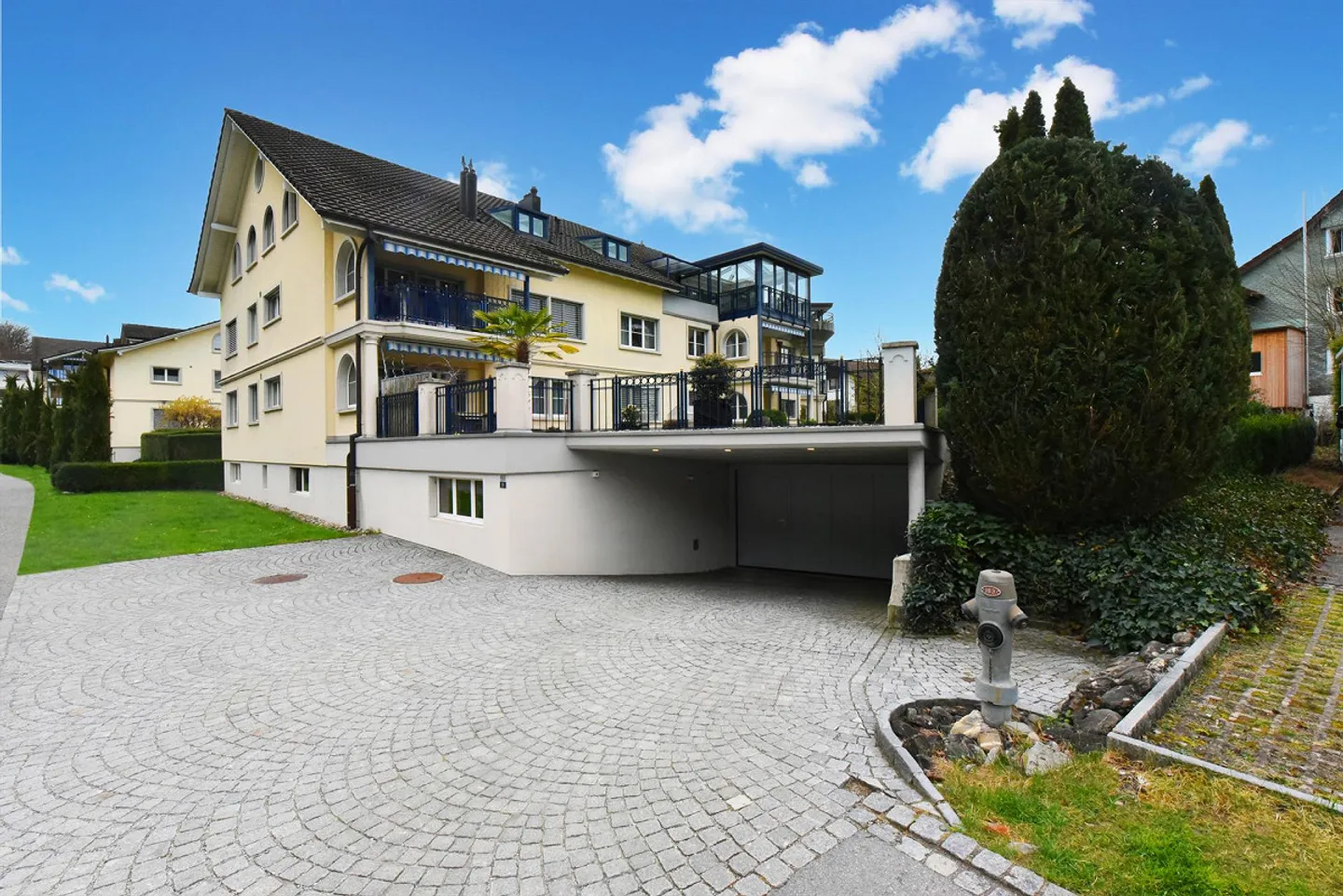 Comfortable parking space in a well-maintained underground garage in Au - Photo 1 of 1