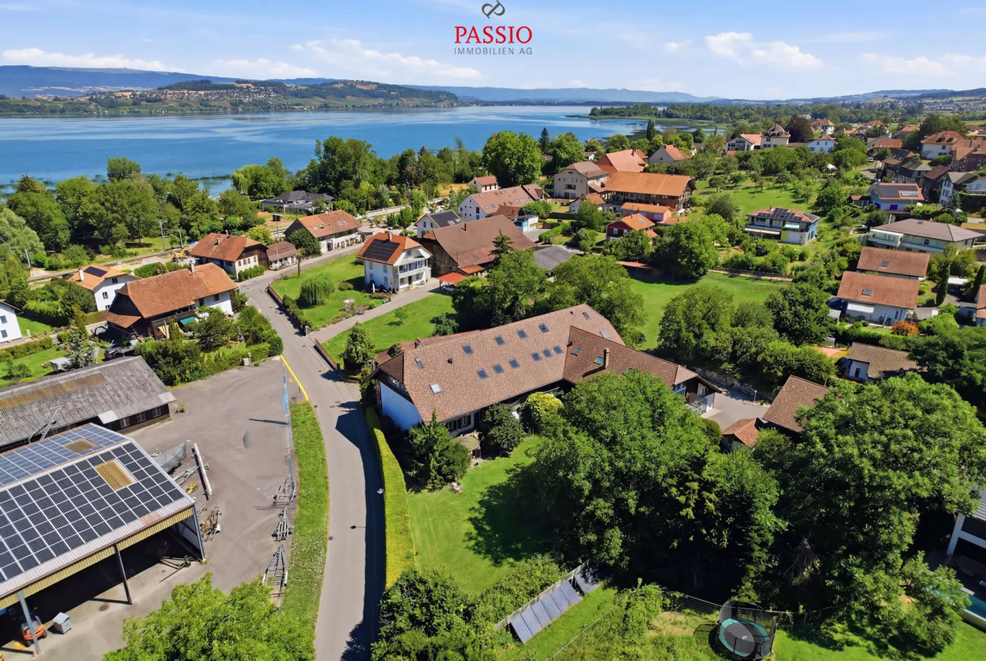 Proprietà residenziale e commerciale con potenziale di sviluppo presso il Lago di Murten - Foto 32 di 39