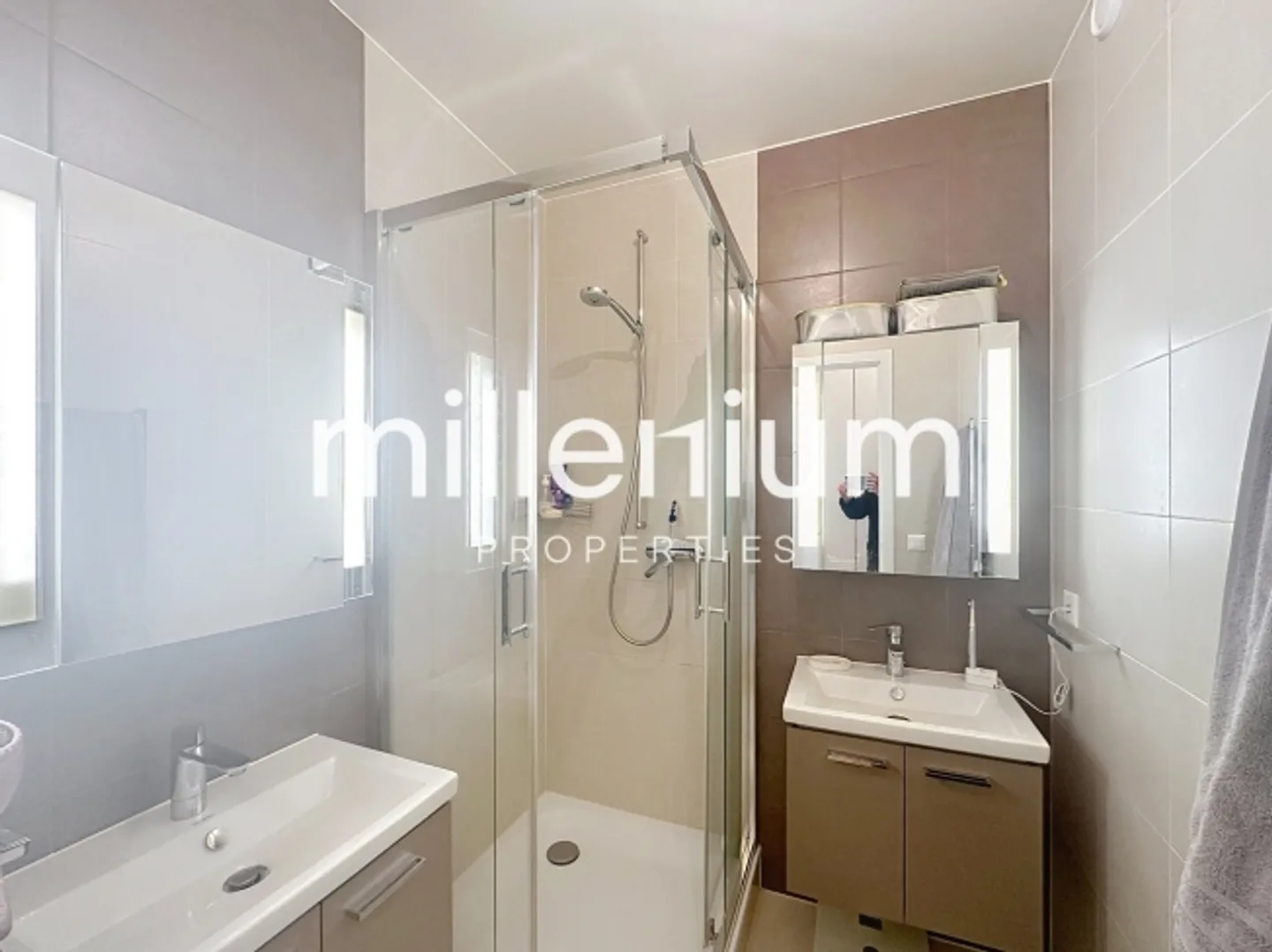 Geräumige helle Wohnung in Cologny - Foto 10 von 12