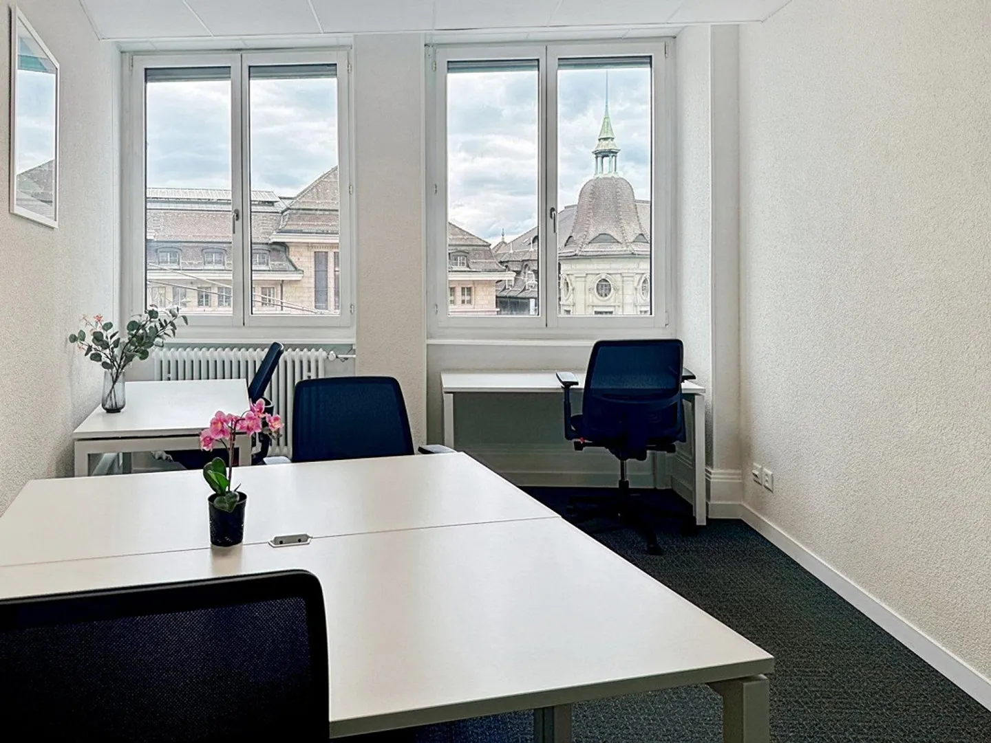 Private Office for 20 at Regus Main Station - Photo 7 of 10