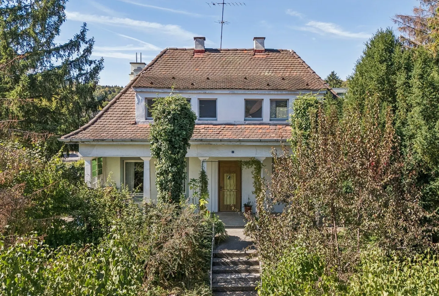 Detached Jewel with Garden Idyl - Photo 1 of 7