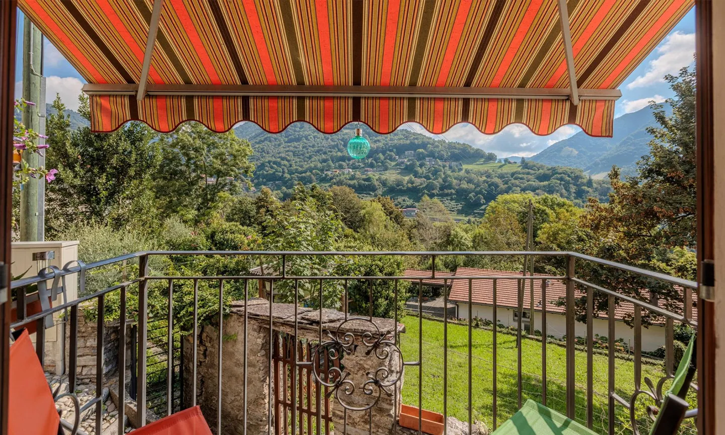 BEAUTIFUL 4.5-ROOM HOUSE IN THE GREEN IN CASTEL SAN PIETRO - Photo 2 of 11