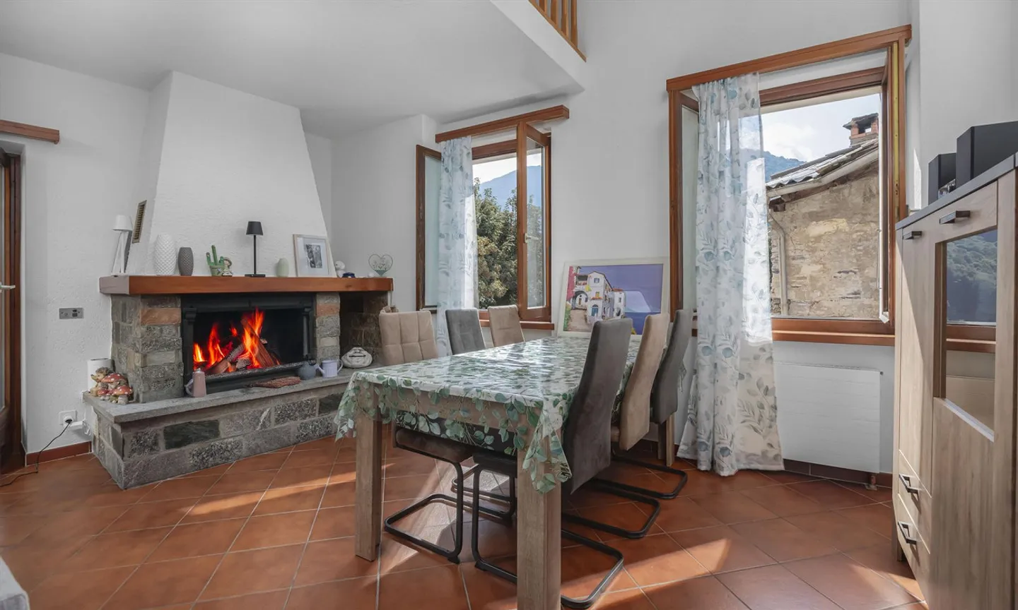 BEAUTIFUL 4.5-ROOM HOUSE IN THE GREEN IN CASTEL SAN PIETRO - Photo 3 of 11