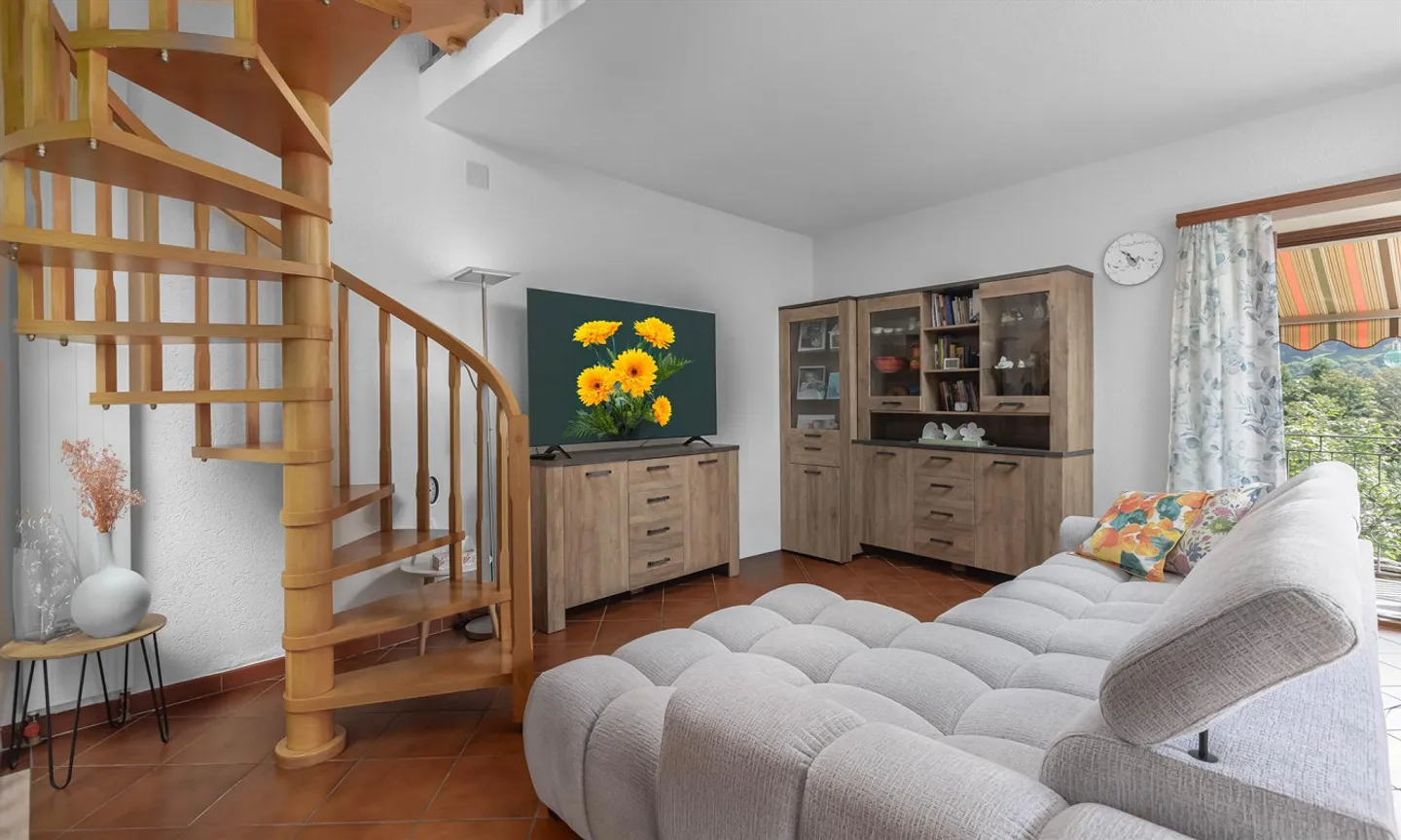 BEAUTIFUL 4.5-ROOM HOUSE IN THE GREEN IN CASTEL SAN PIETRO - Photo 4 of 11