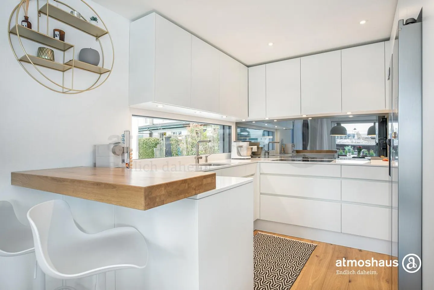 Living and Experiencing Your New Dream Home with Hobby Room in Meiringen - Photo 2 of 6