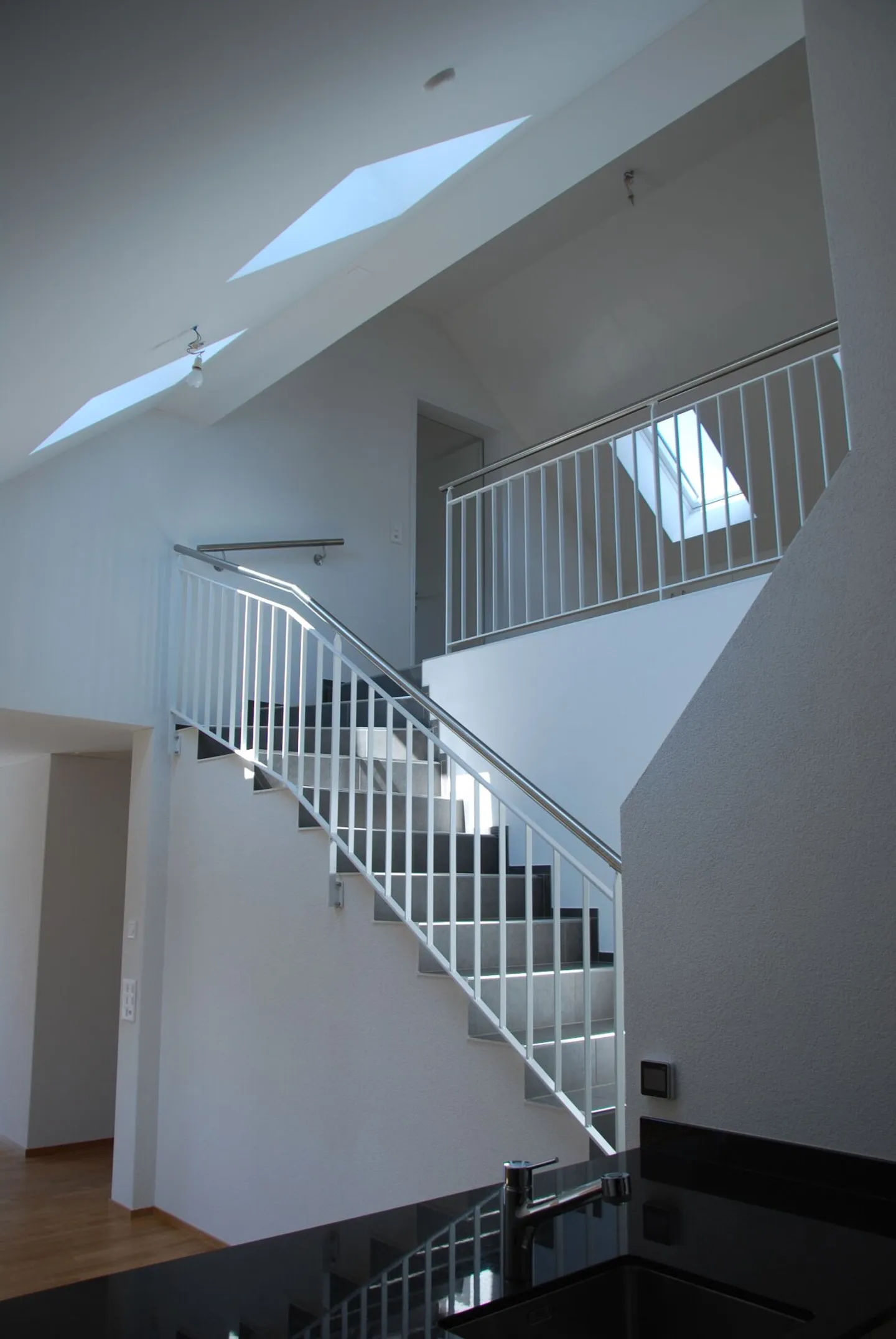 Helle moderne 4.5-Maisonette Dachwohnung - Foto 3 von 12