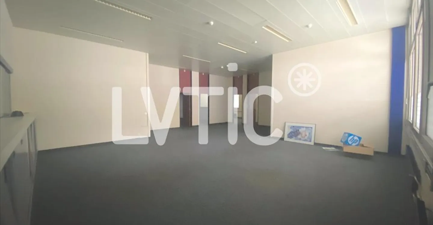 Office space for rent - Photo 2 of 7