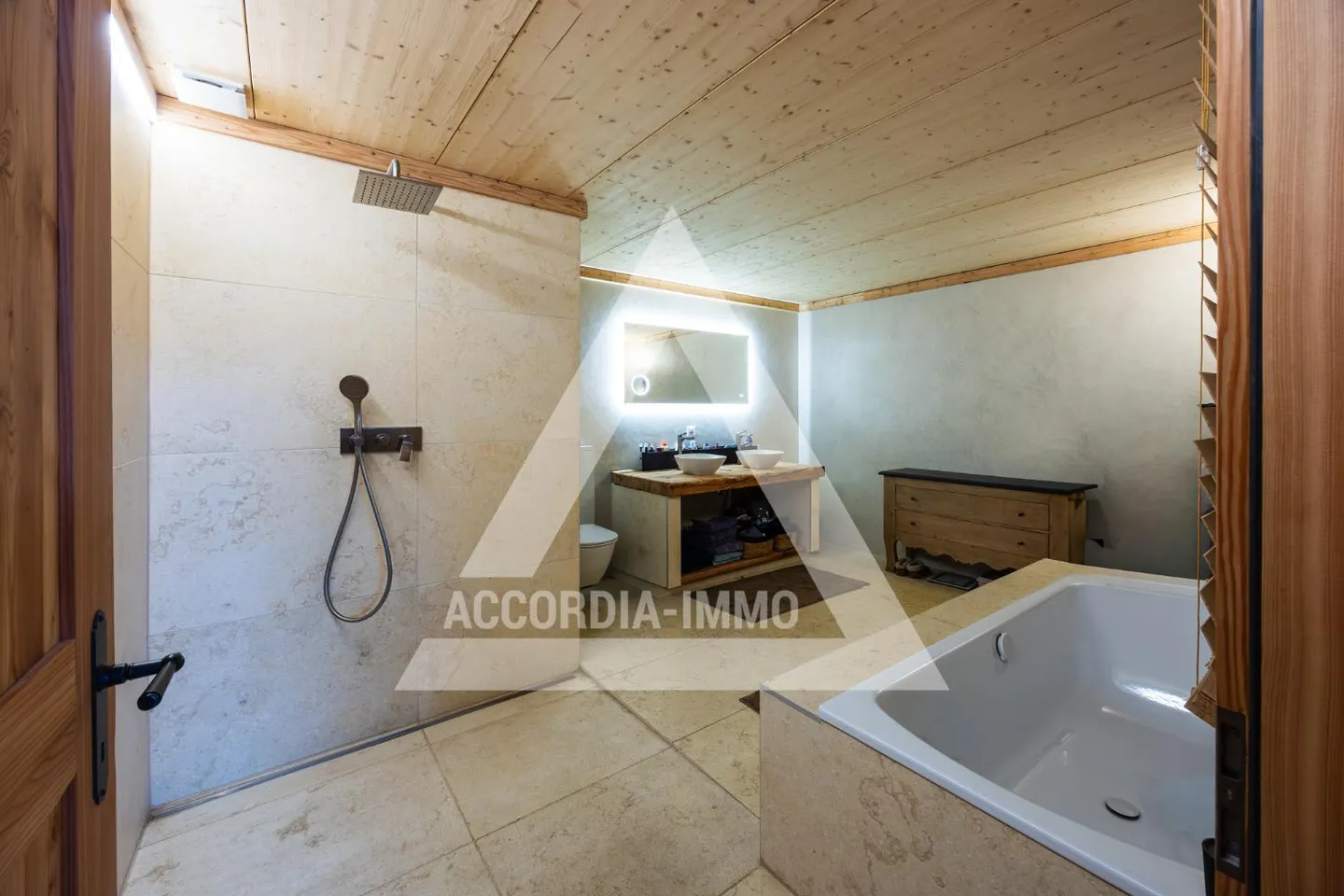 Charaktervolles renoviertes Chalet mit zwei Apartments – großes Potenzial - Foto 13 von 19