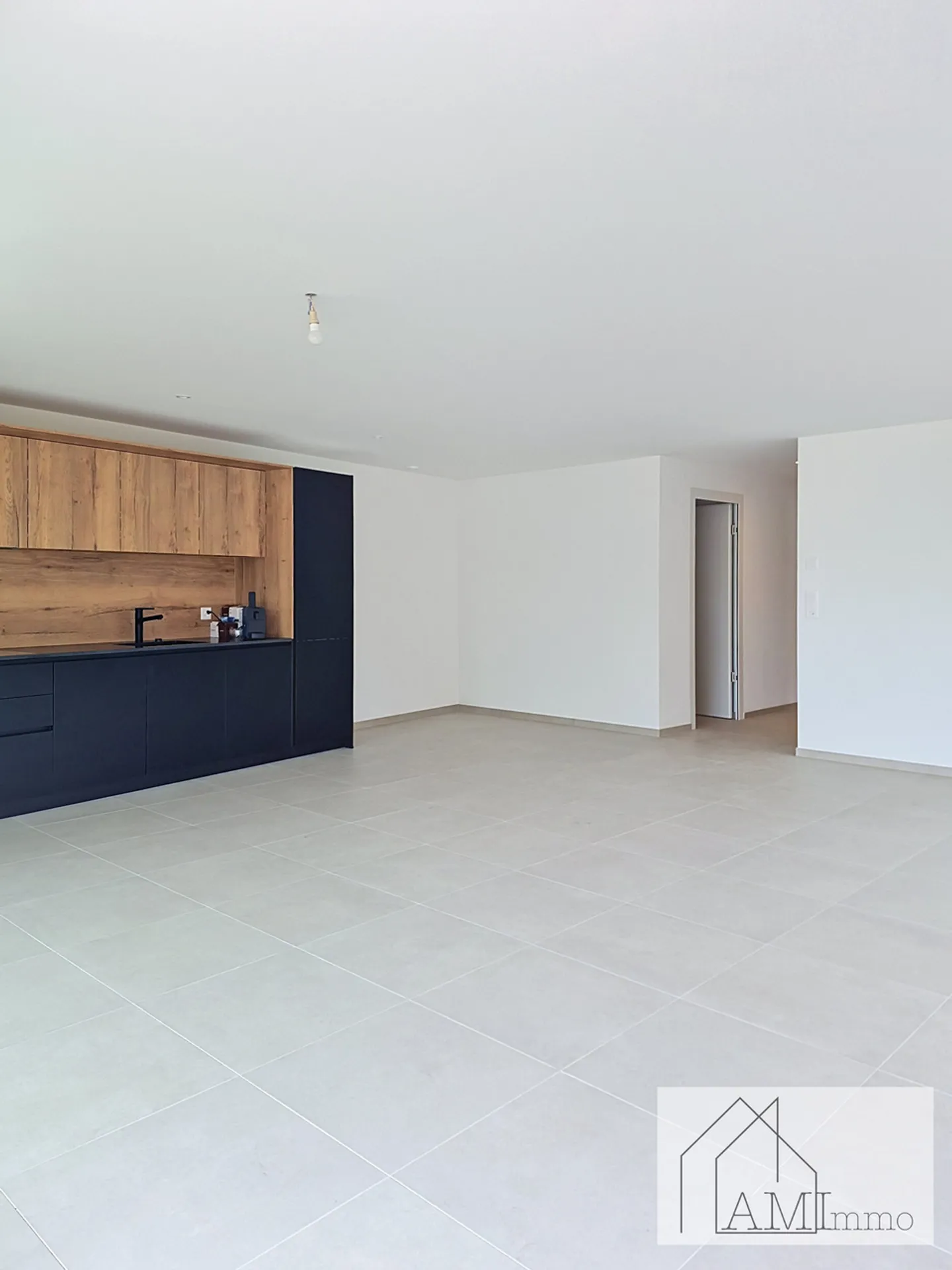 Beautiful 3.5 rooms, new, quiet and very bright - Photo 8 of 12