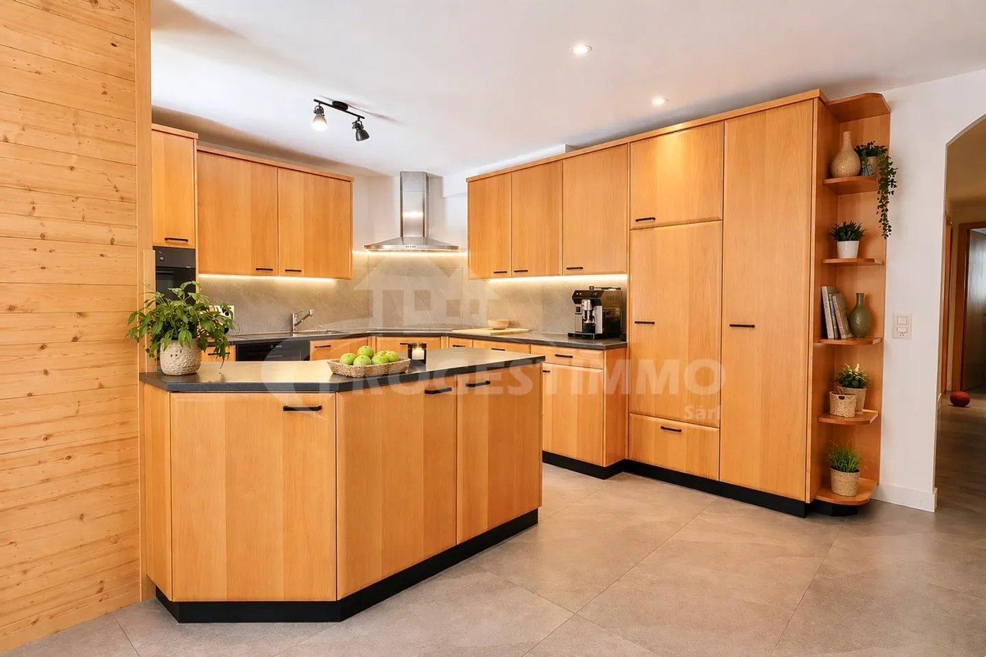 APPARTAMENTO LUMINOSO CON VISTA PANORAMICA - Foto 3 di 8