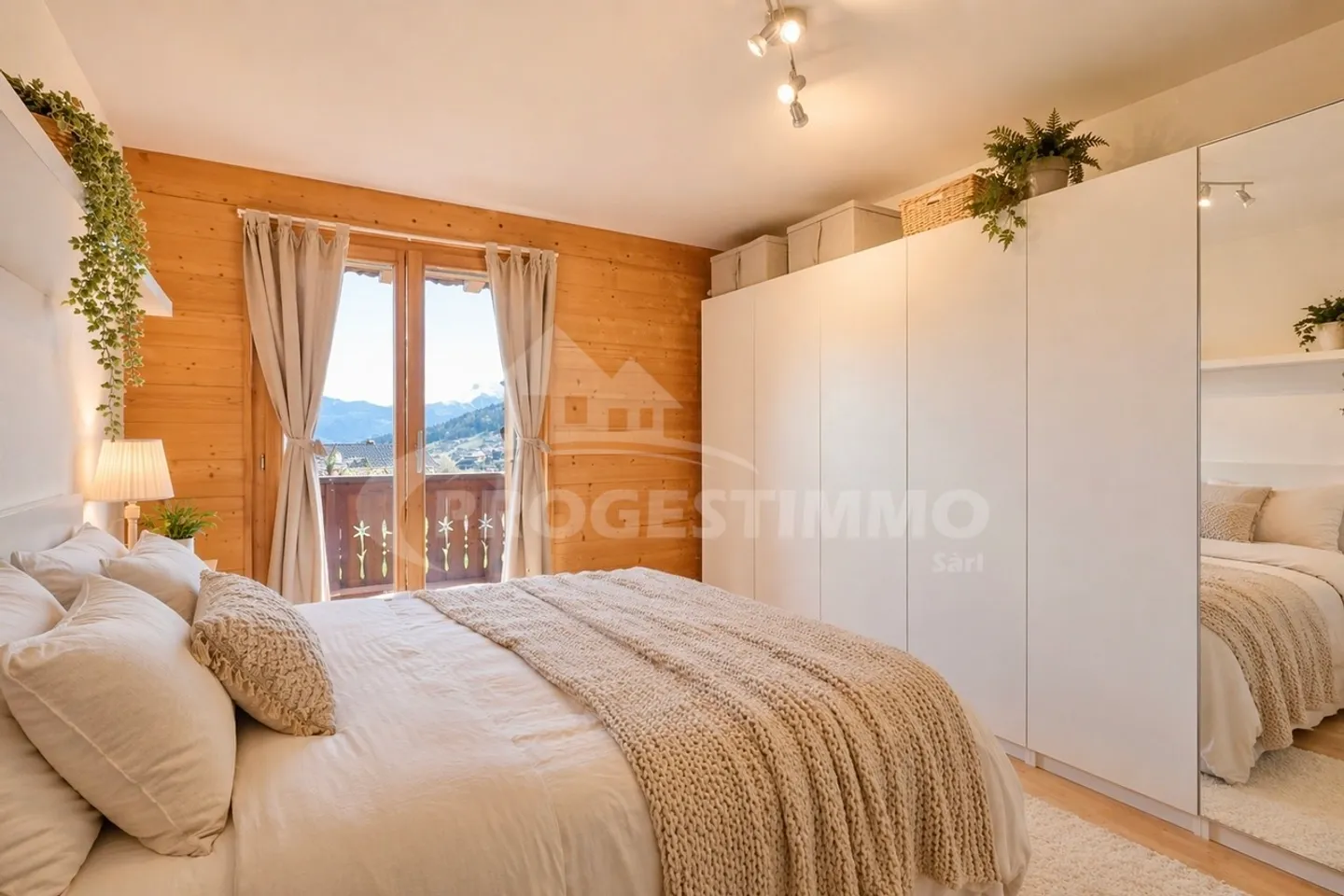 APPARTAMENTO LUMINOSO CON VISTA PANORAMICA - Foto 4 di 8