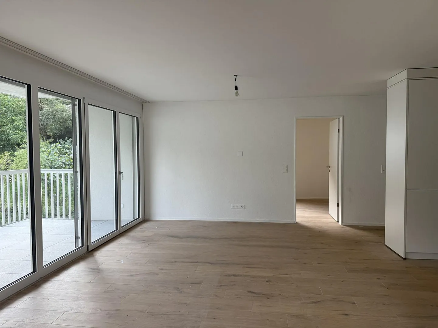 Recherche de locataire – appartement moderne de 2,5 pièces à Sevelen - Photo 2 sur 10