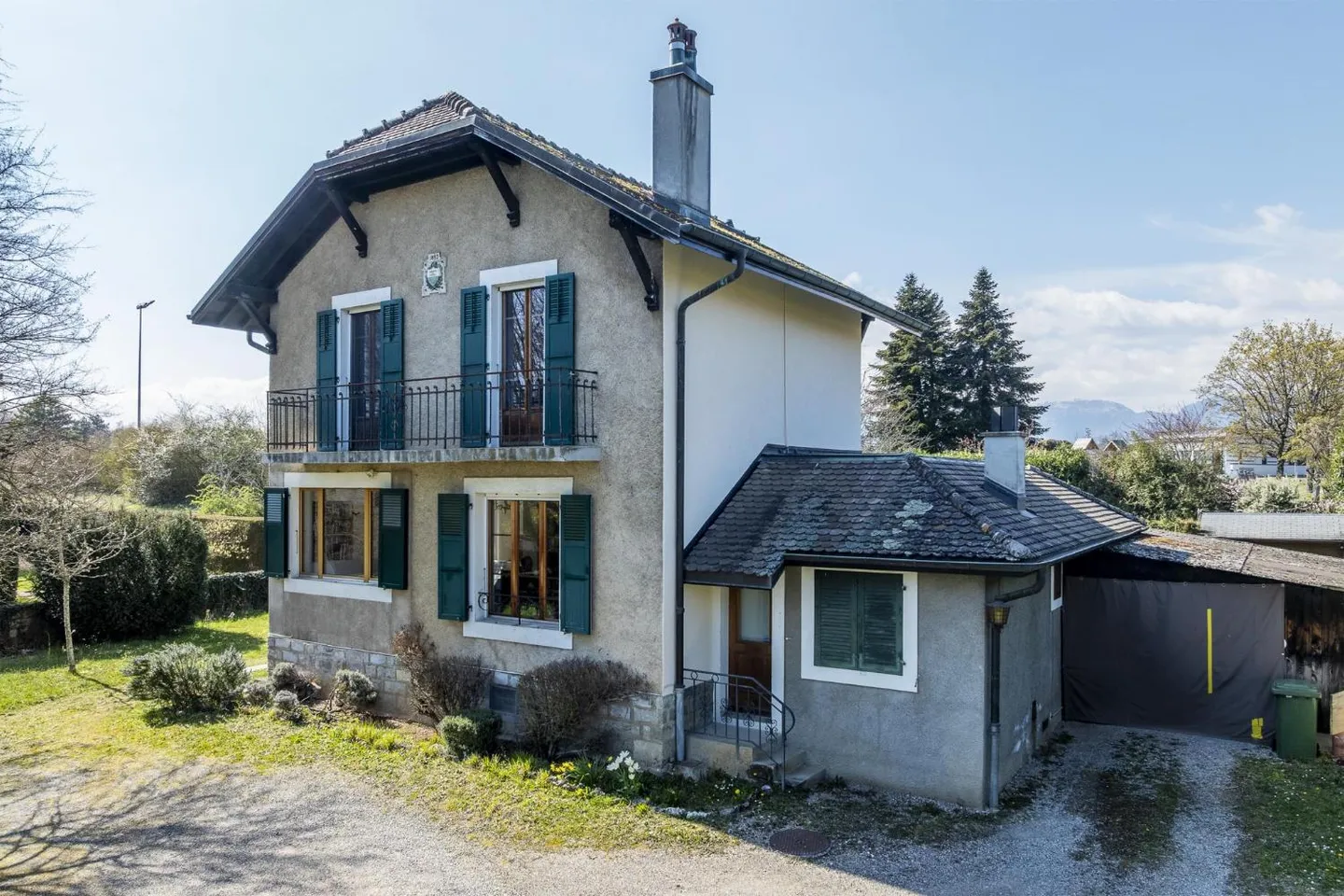 Esclusivo - Incantevole proprietà familiare con annesso, in un'oasi verde a Mies - Foto 2 di 12
