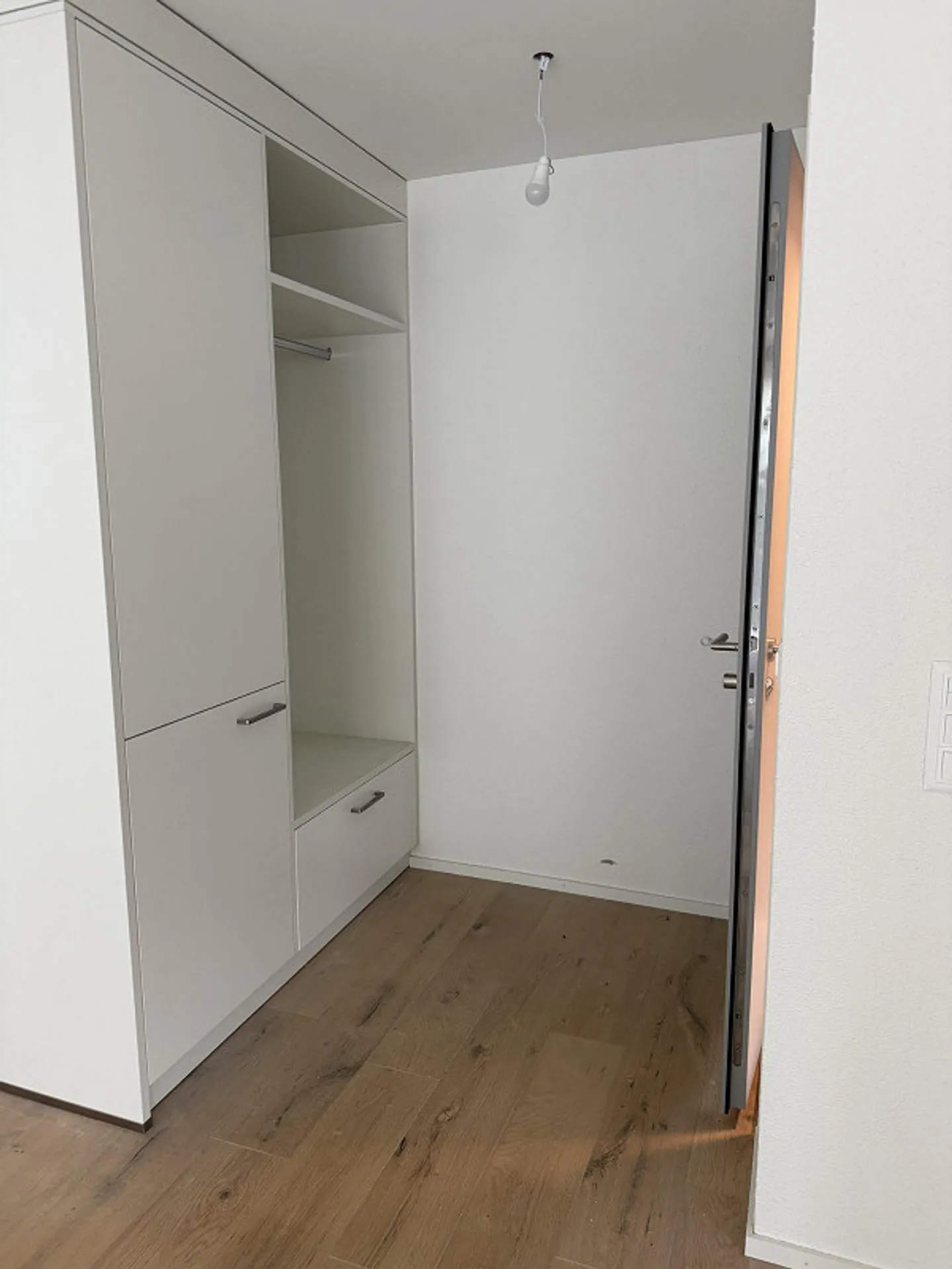 Recherche de locataire – appartement moderne de 2,5 pièces à Sevelen - Photo 7 sur 10