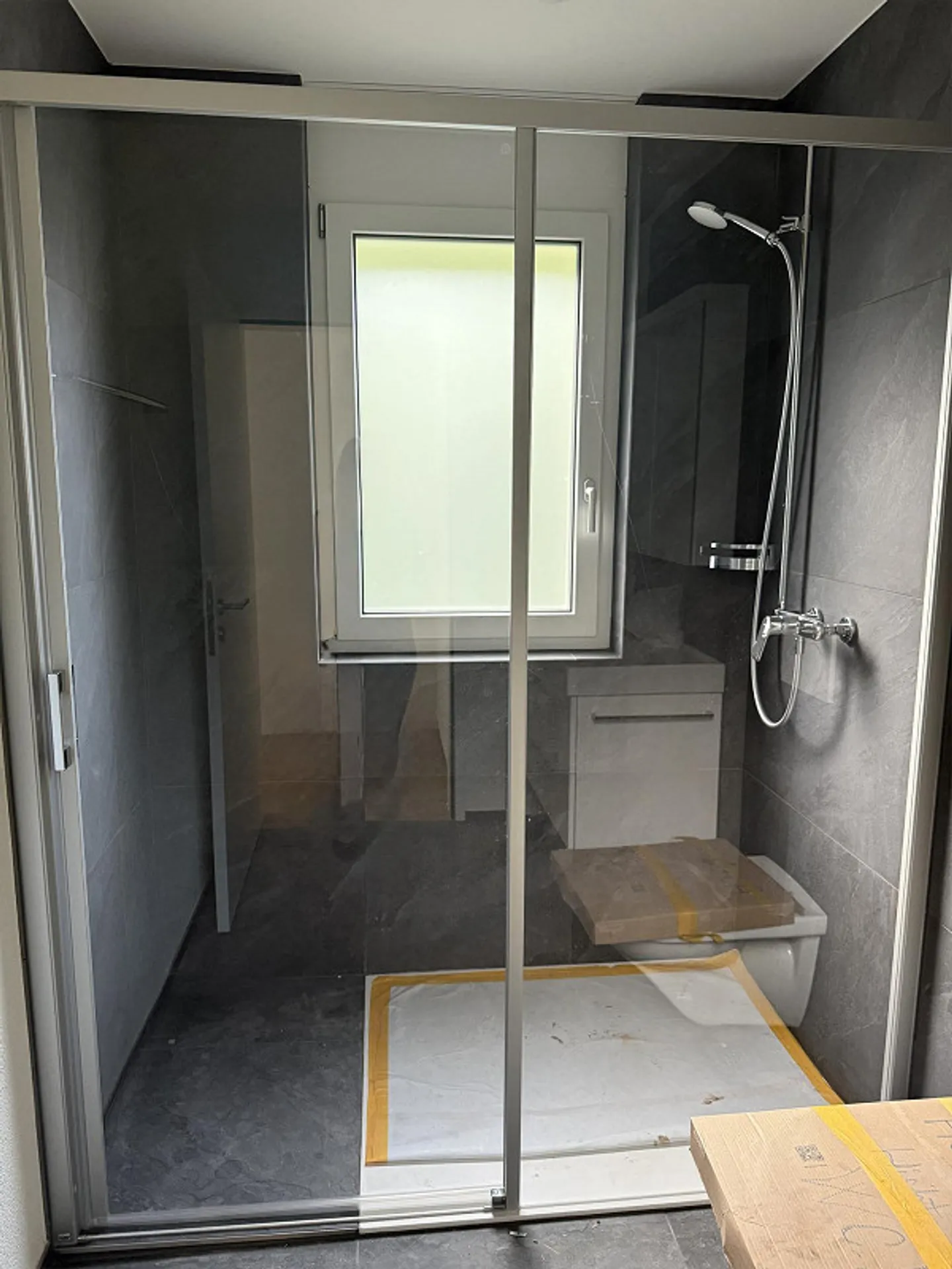 Recherche de locataire – appartement moderne de 2,5 pièces à Sevelen - Photo 9 sur 10