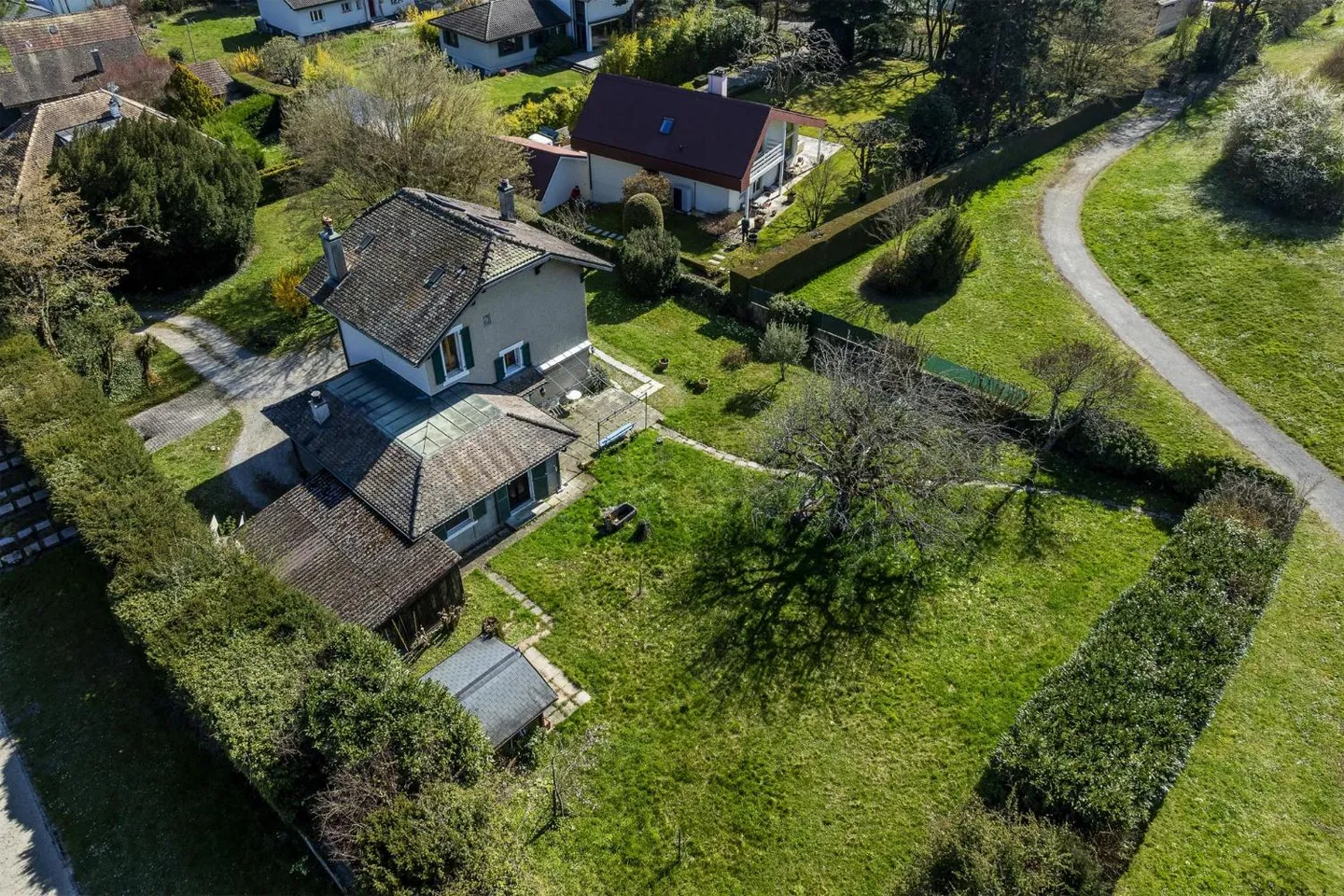 Esclusivo - Incantevole proprietà familiare con annesso, in un'oasi verde a Mies - Foto 1 di 12