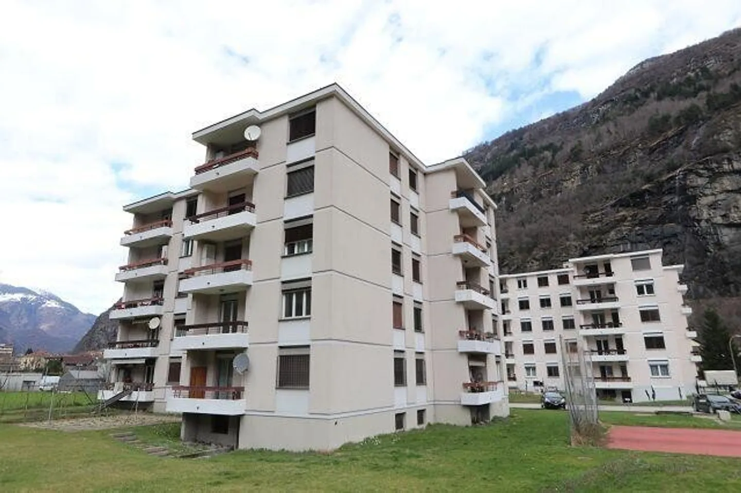 2 1/2-Room Apartment in the Attic - Photo 1 of 13