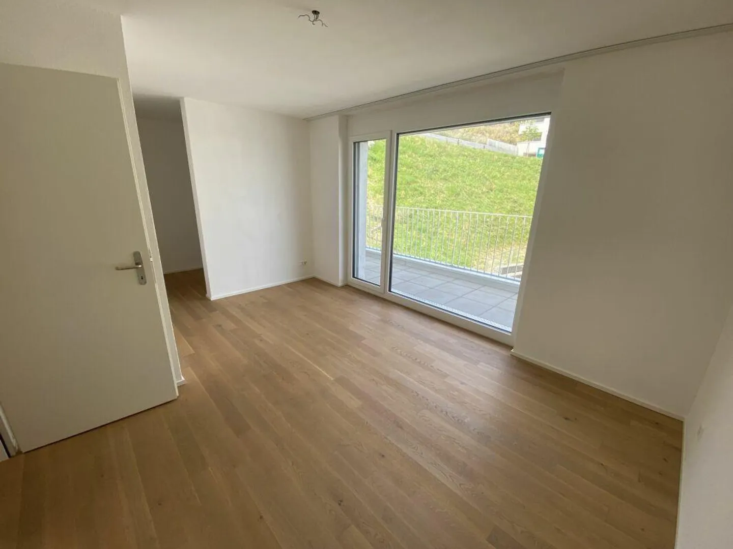 *Stilvolle 2.5 Attikawohnung mit tollem Ausblick & Terrasse* - Foto 7 von 11