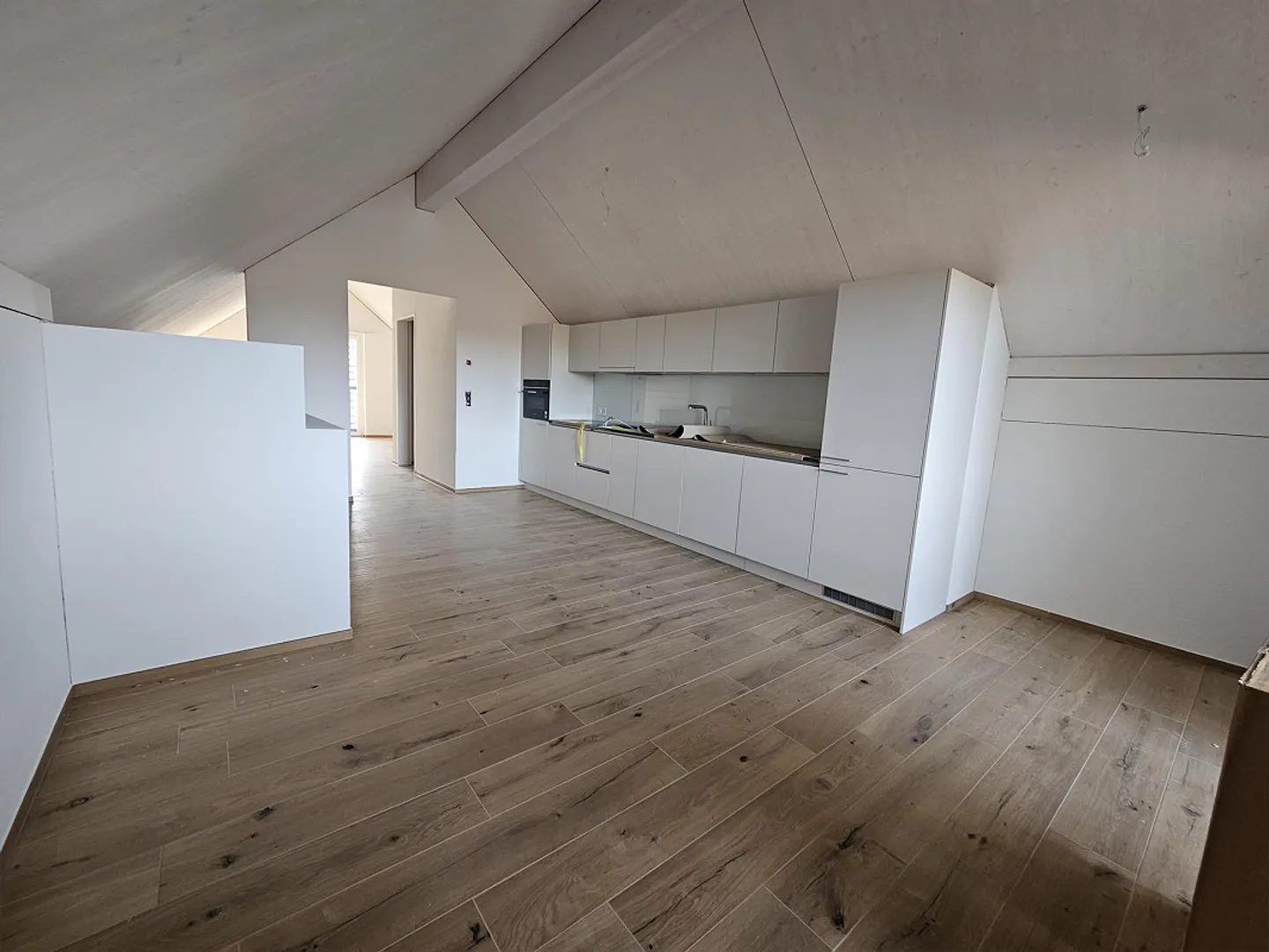 3.5-Room Maisonette Apartment - Photo 7 of 11