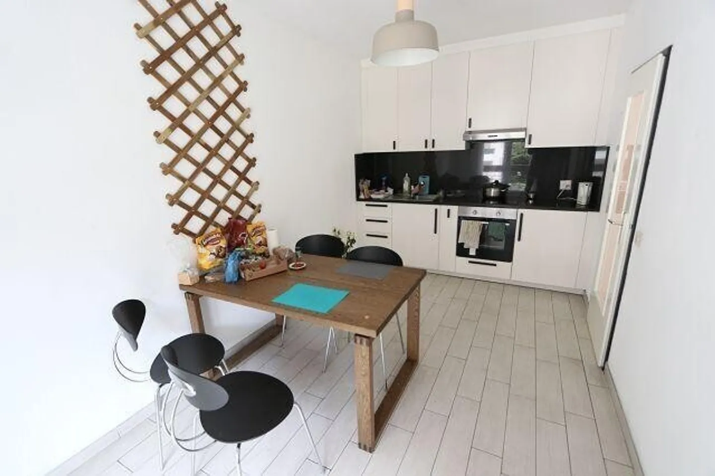 2 1/2-Room Apartment in the Attic - Photo 8 of 13