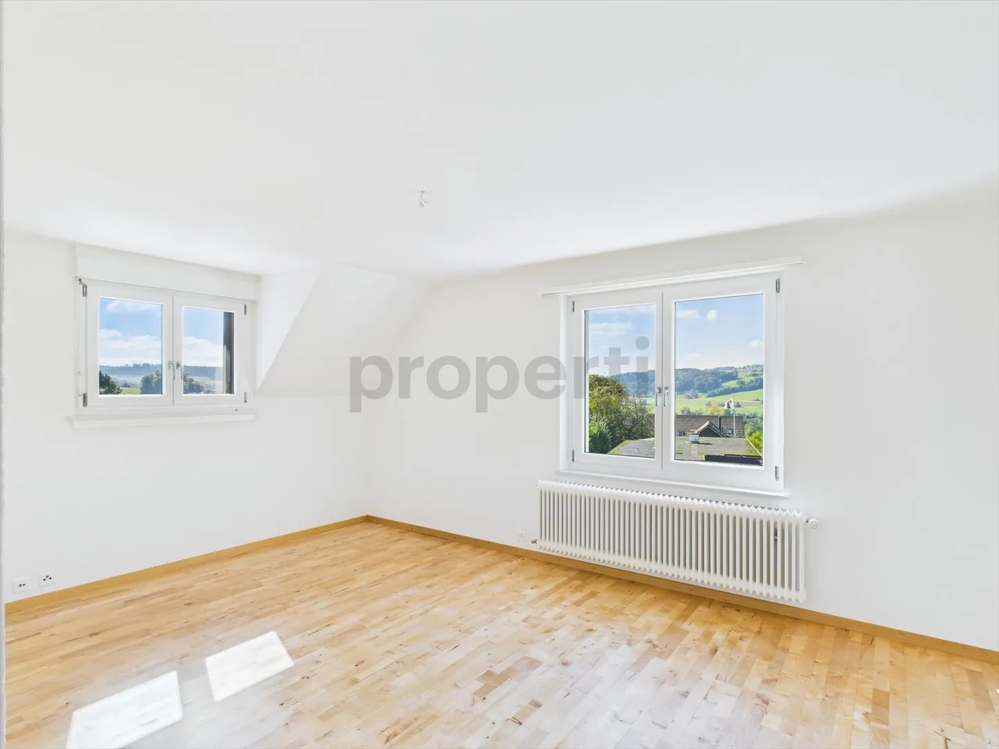 Freshly renovated 4.5-room apartment with large terrace in a quiet residential area in Wettswil am Albis - Photo 11 of 13
