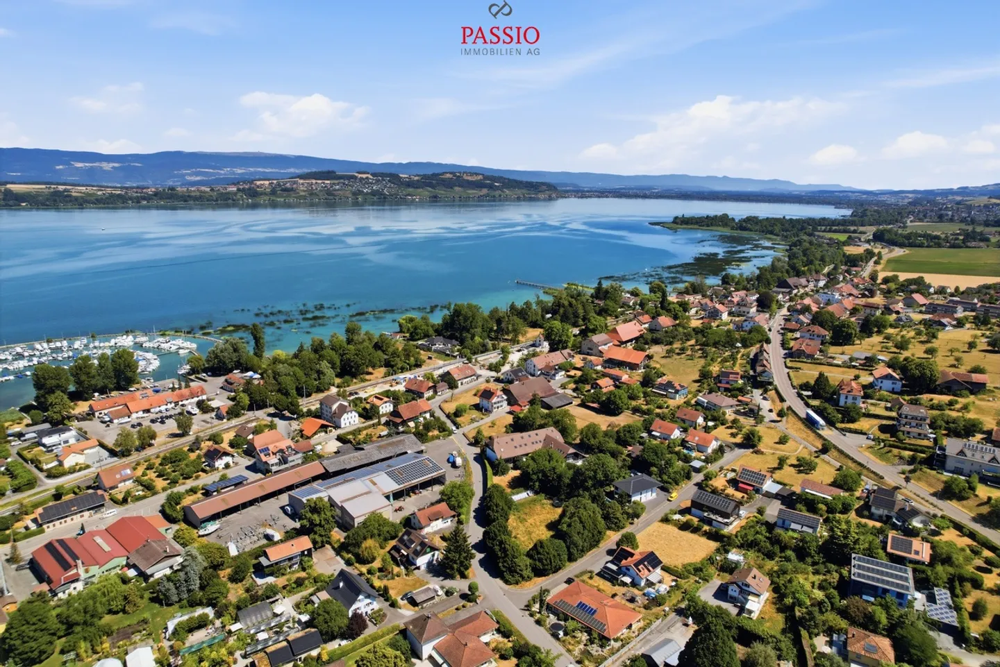Proprietà residenziale e commerciale con potenziale di sviluppo presso il Lago di Murten - Foto 39 di 39