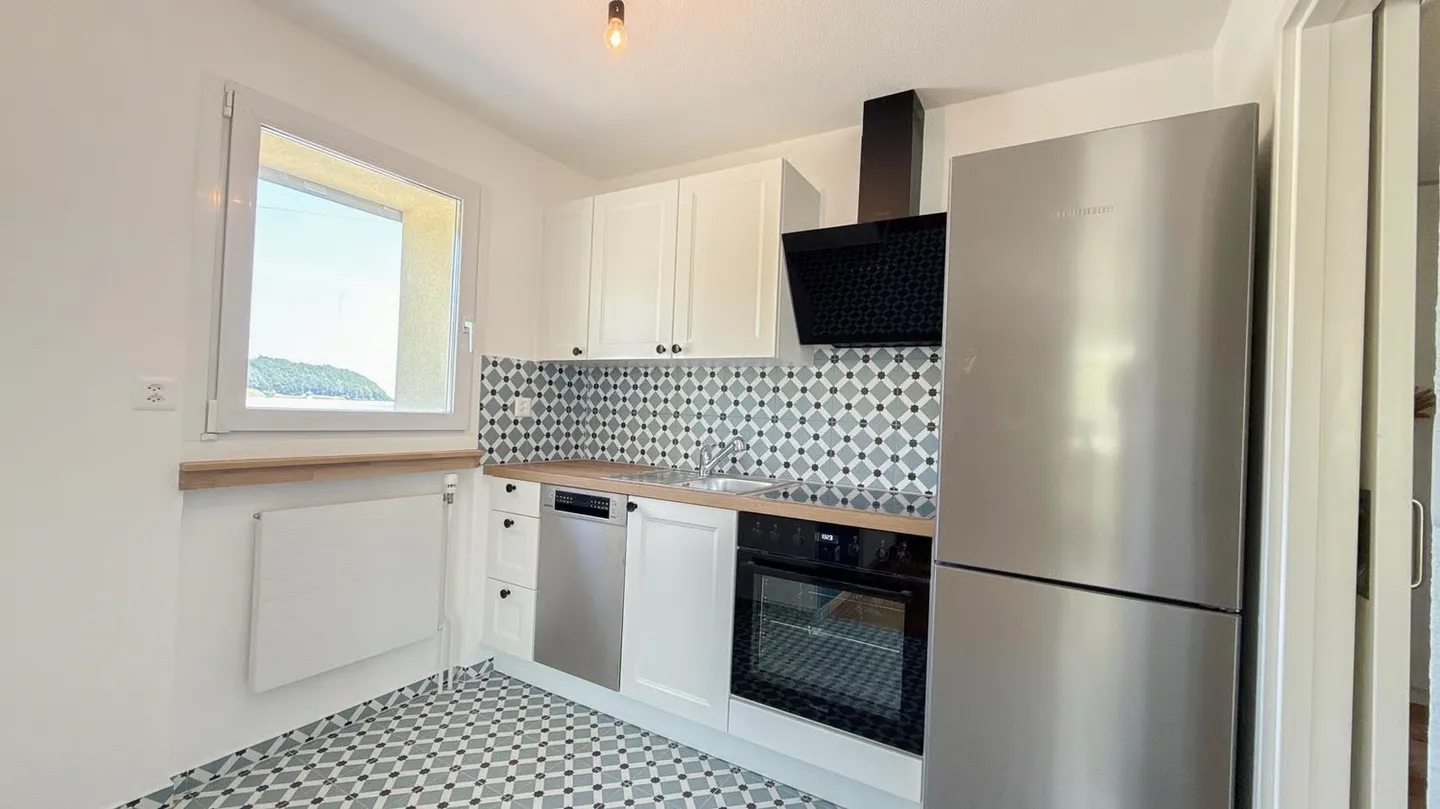 Chic 2½-room penthouse with large terrace & panoramic view in Grub AR - Photo 7 of 11
