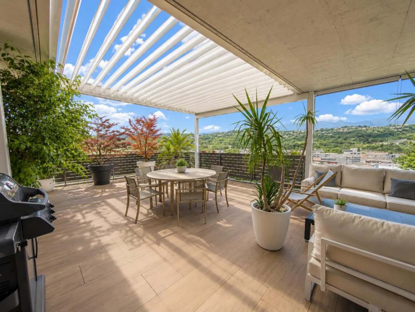 Exklusive 5,5-Zimmer-Penthouse mit großzügigen Terrassen - Foto 1 von 6