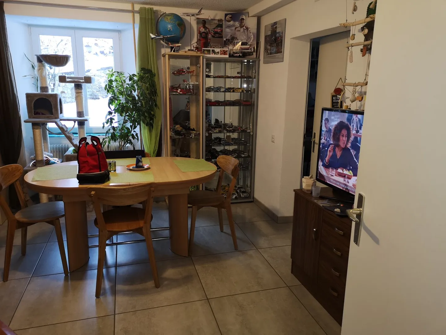 Grande casa con due appartamenti nel centro di Saignelégier - Foto 12 di 51