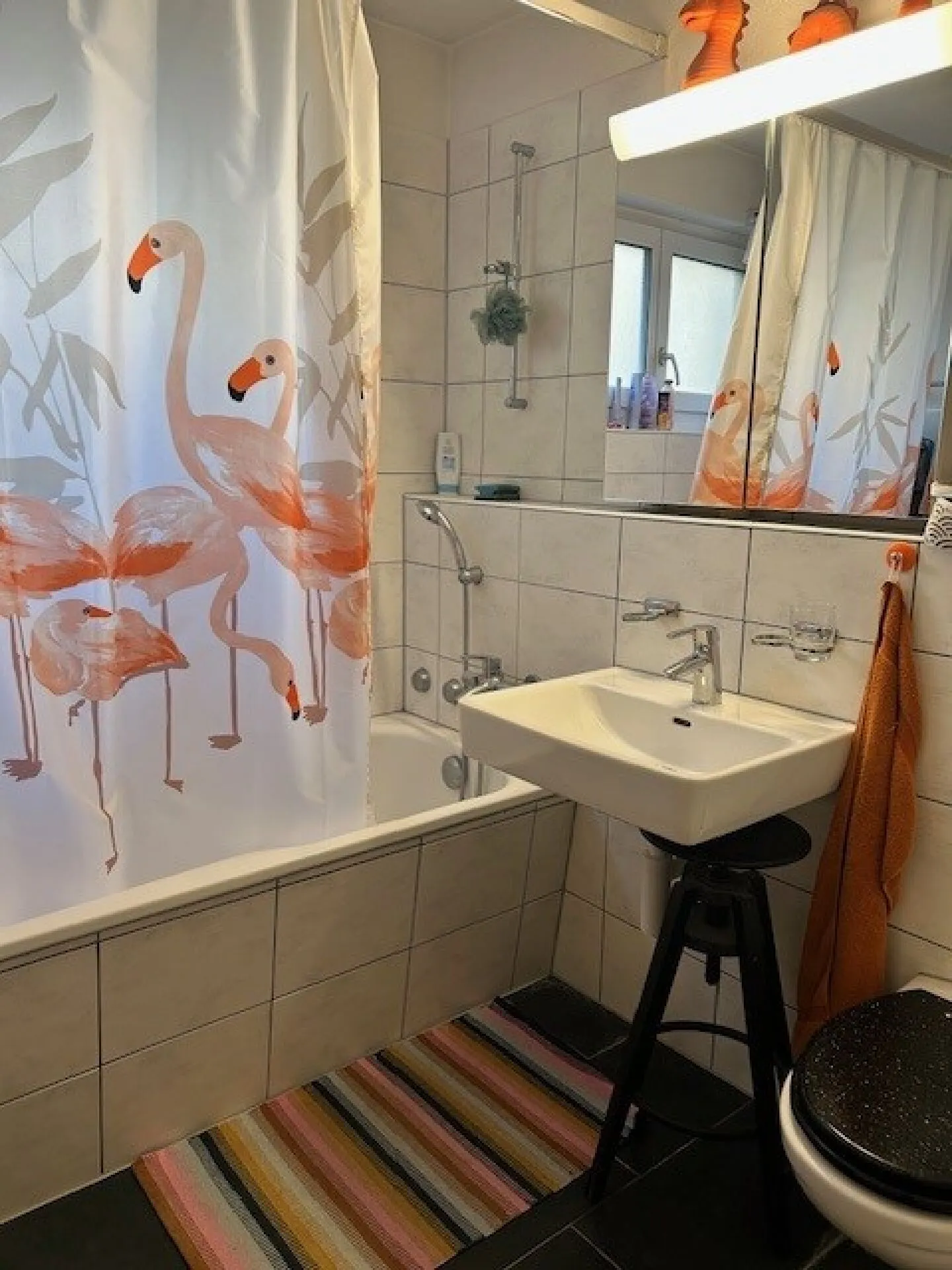 Freshly Painted Apartment - Photo 3 of 10