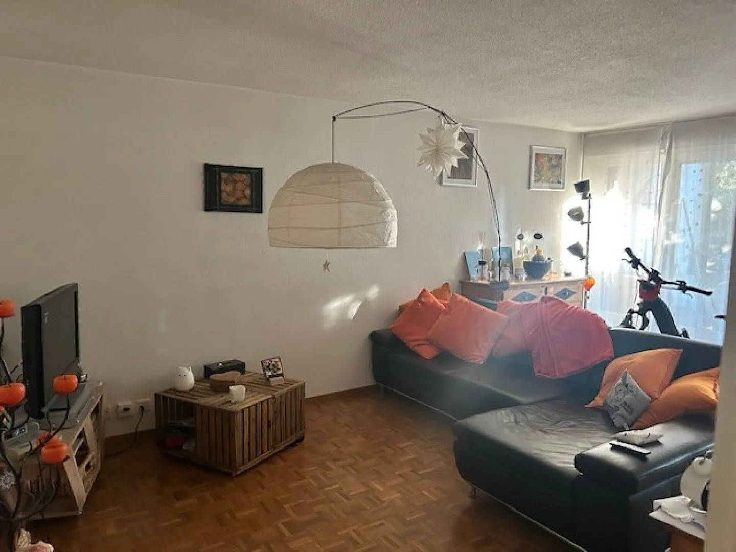 Freshly Painted Apartment - Photo 4 of 10