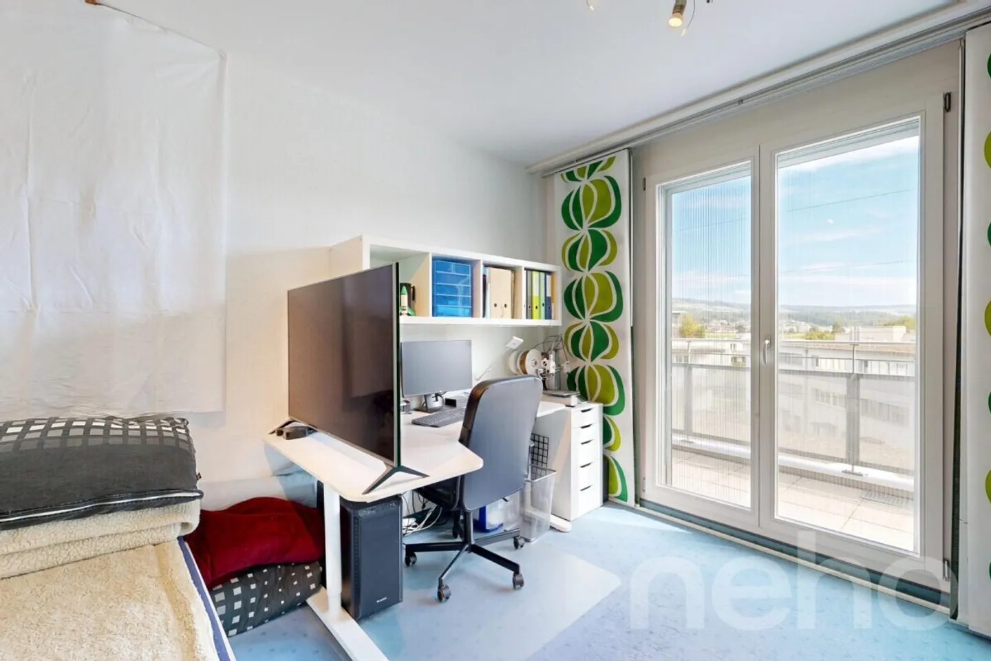 Ampio appartamento attico di 5,5 locali con accesso in ascensore e vista panoramica - Foto 9 di 12