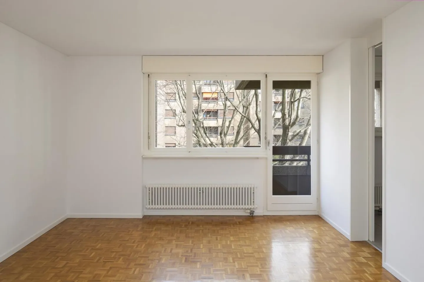 Appartamento luminoso 2.5 stanze - Foto 3 di 14