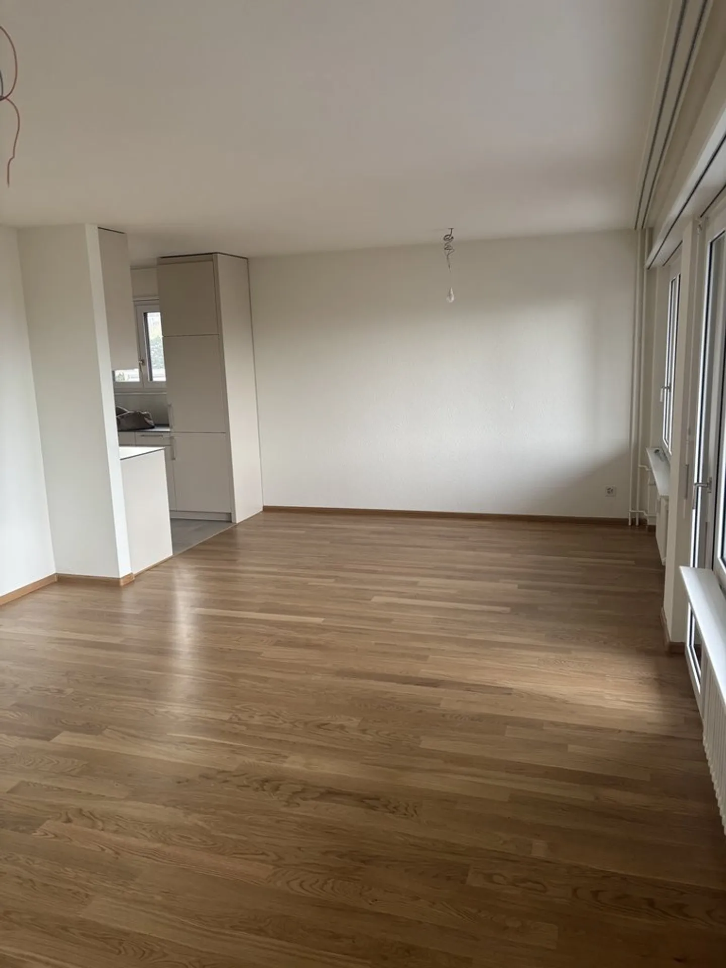 Appartamento ristrutturato di 4,5 stanze da affittare - Foto 6 di 7