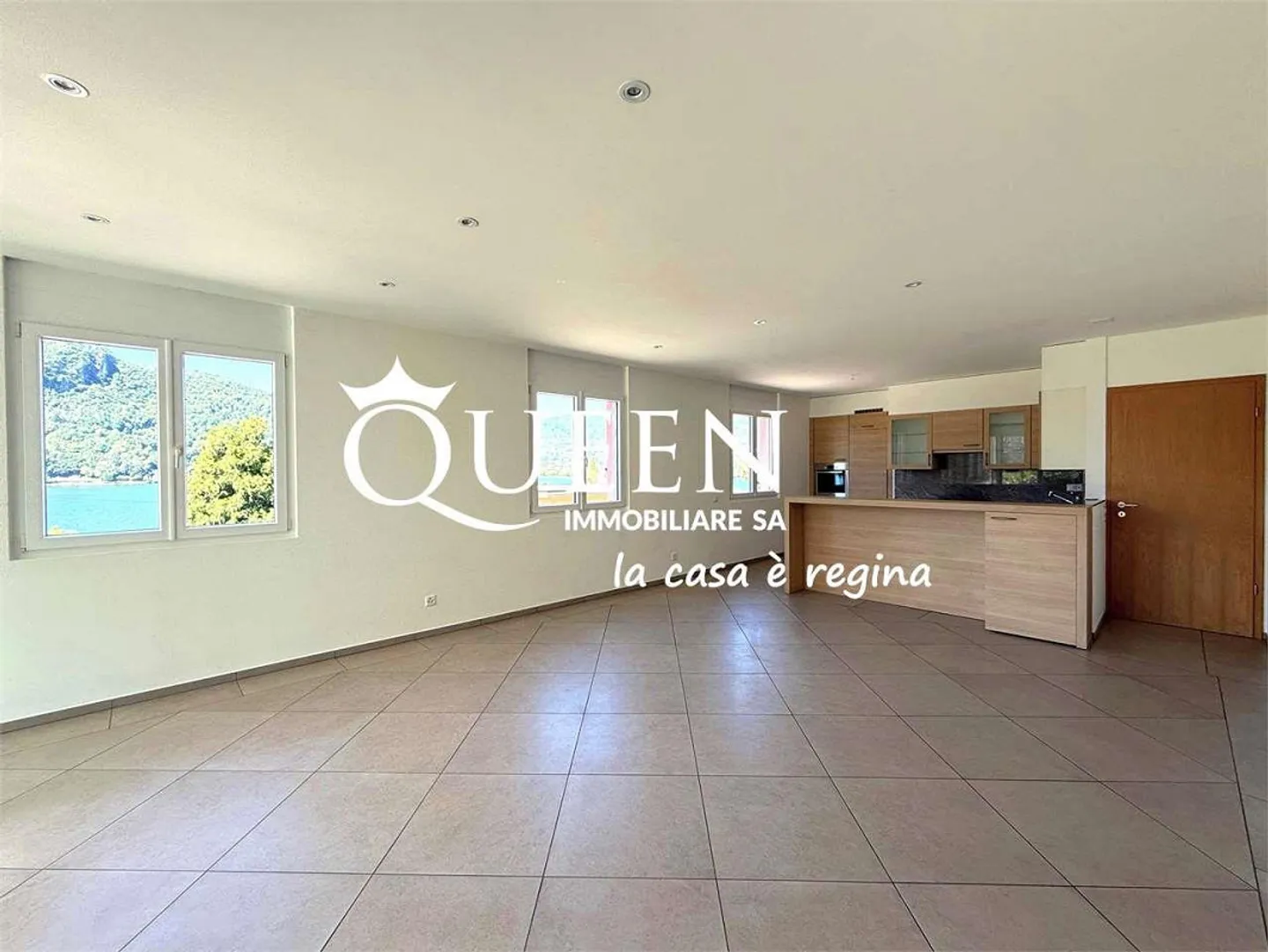 Villa mit Seeblick in Carabietta - Foto 7 von 13