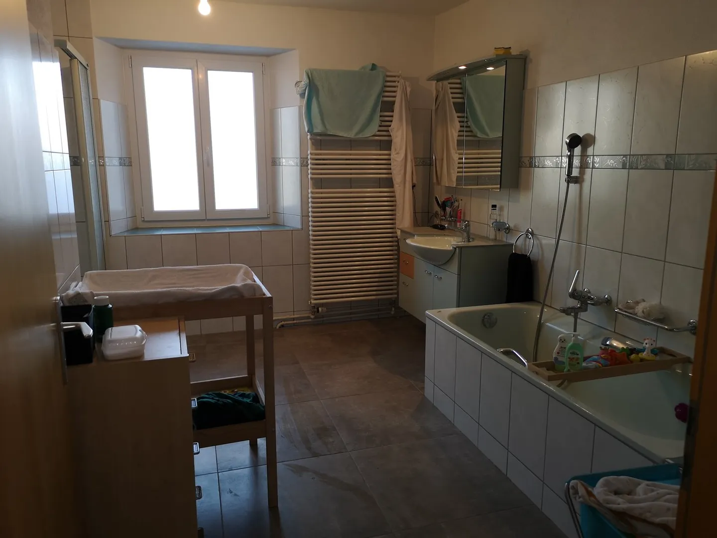 Grande casa con due appartamenti nel centro di Saignelégier - Foto 28 di 51