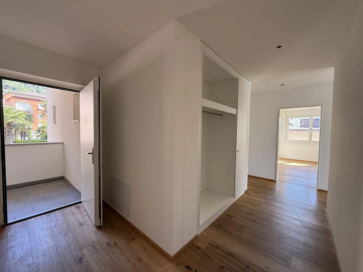 Sunny and spacious 4.5-room apartment near the lake - Photo 11 of 13