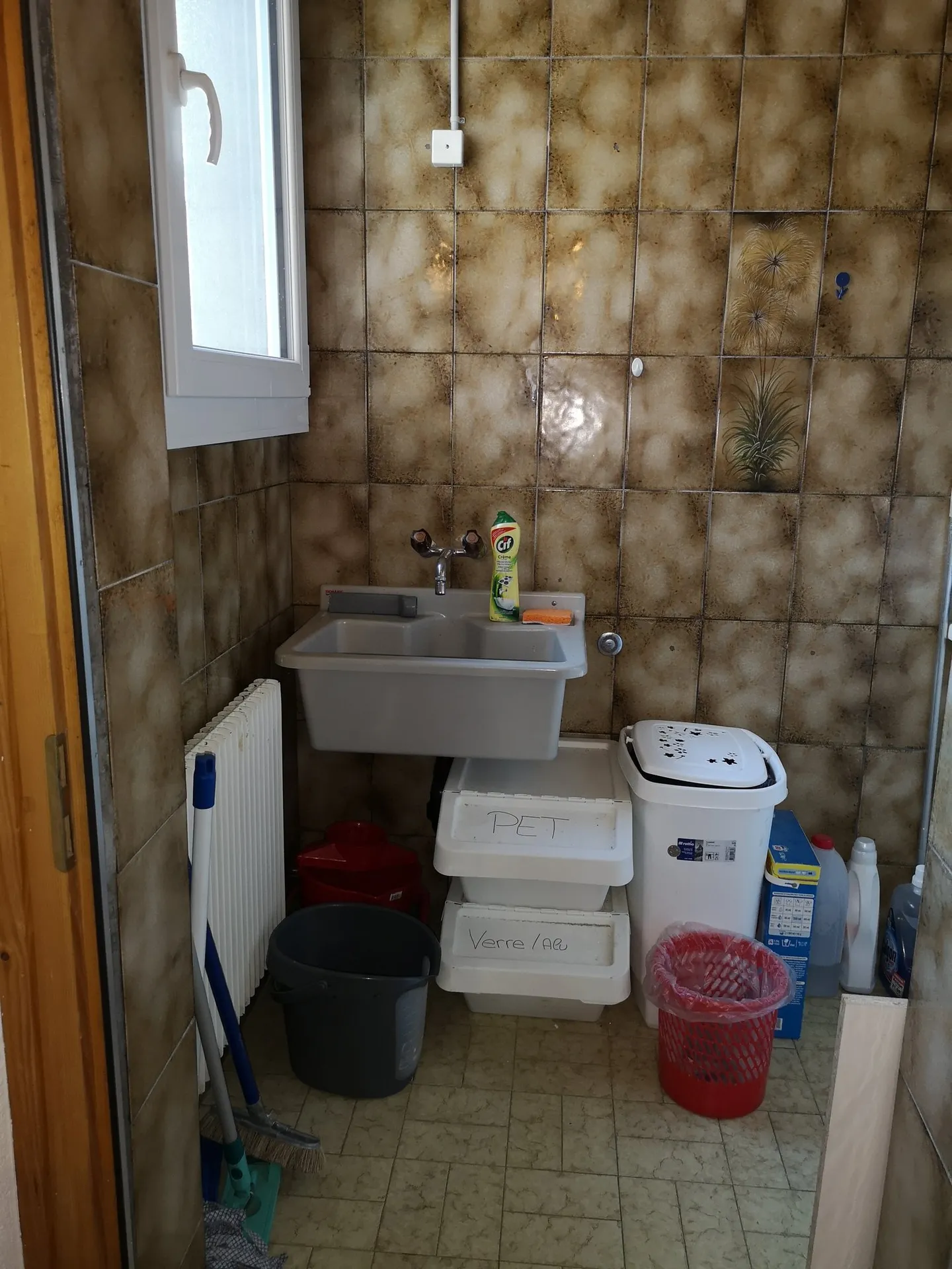 Grande casa con due appartamenti nel centro di Saignelégier - Foto 37 di 51