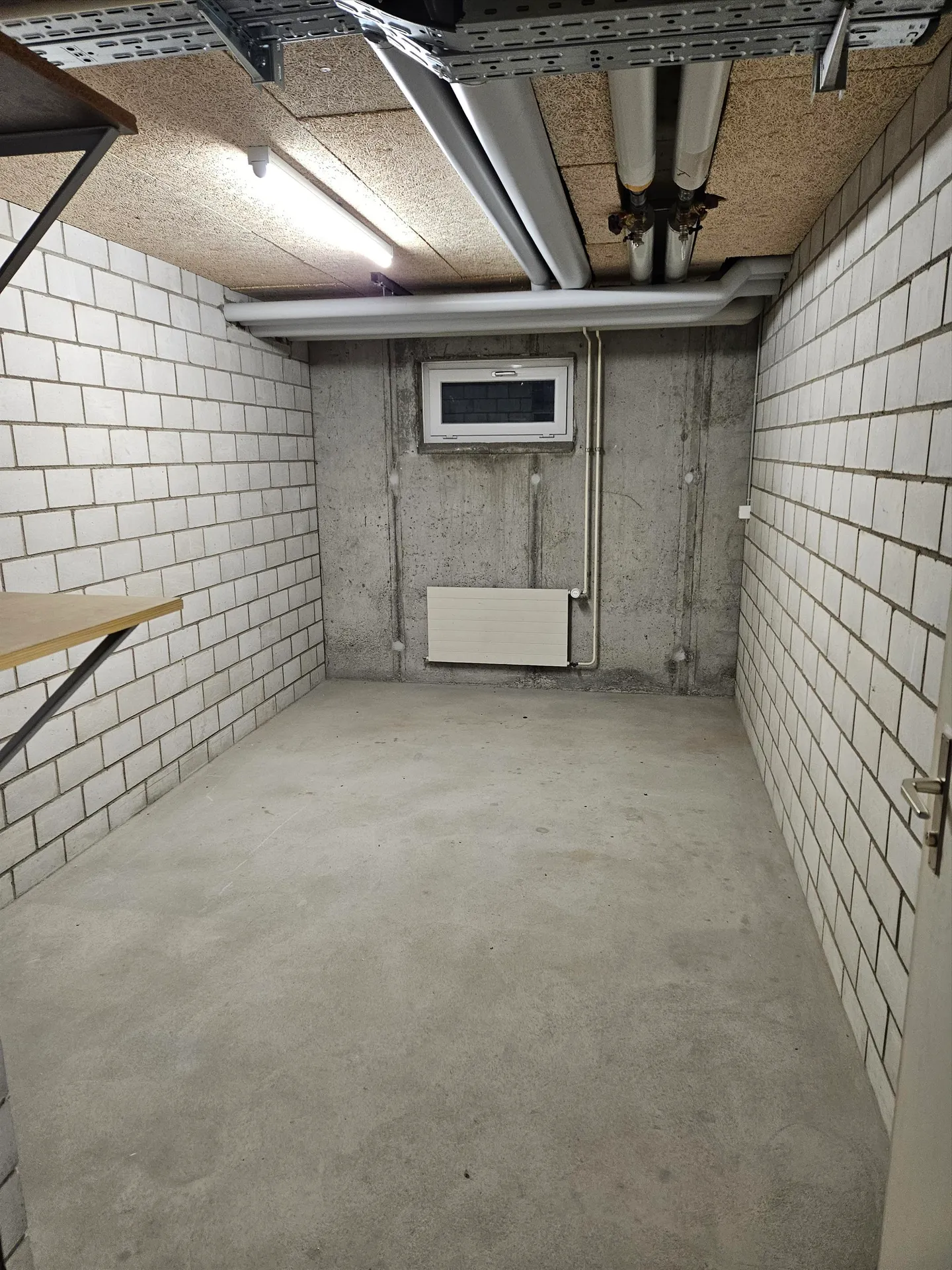 Looking for more space for your hobby? Free craft and hobby rooms! - Photo 2 of 2