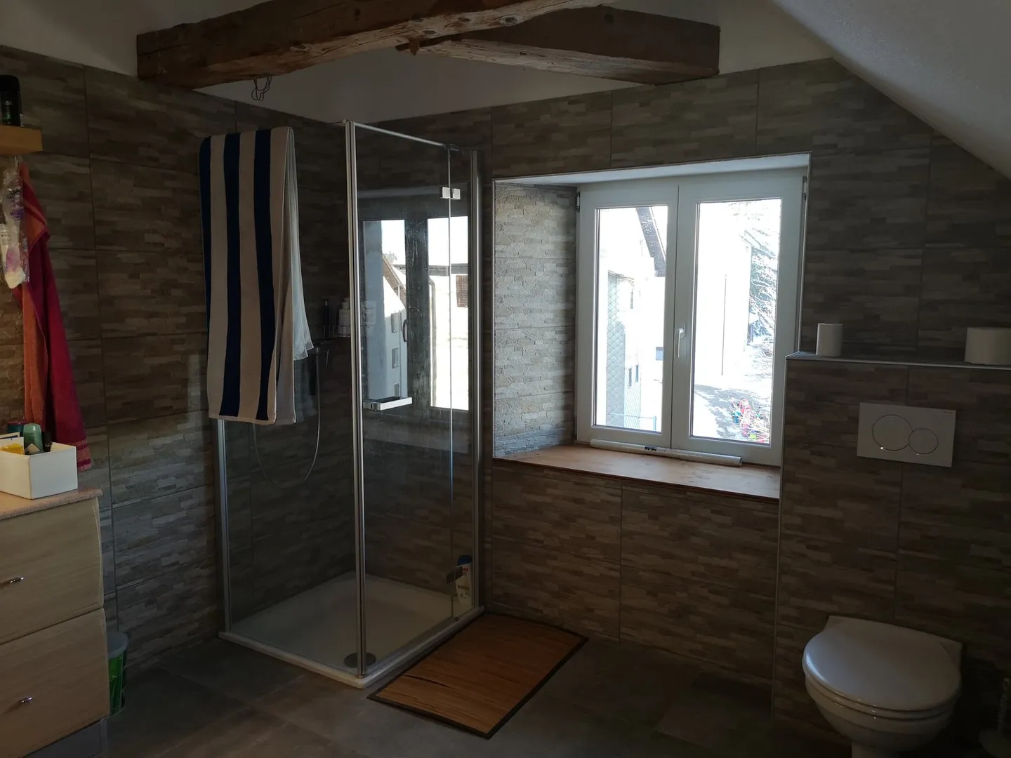 Grande casa con due appartamenti nel centro di Saignelégier - Foto 40 di 51