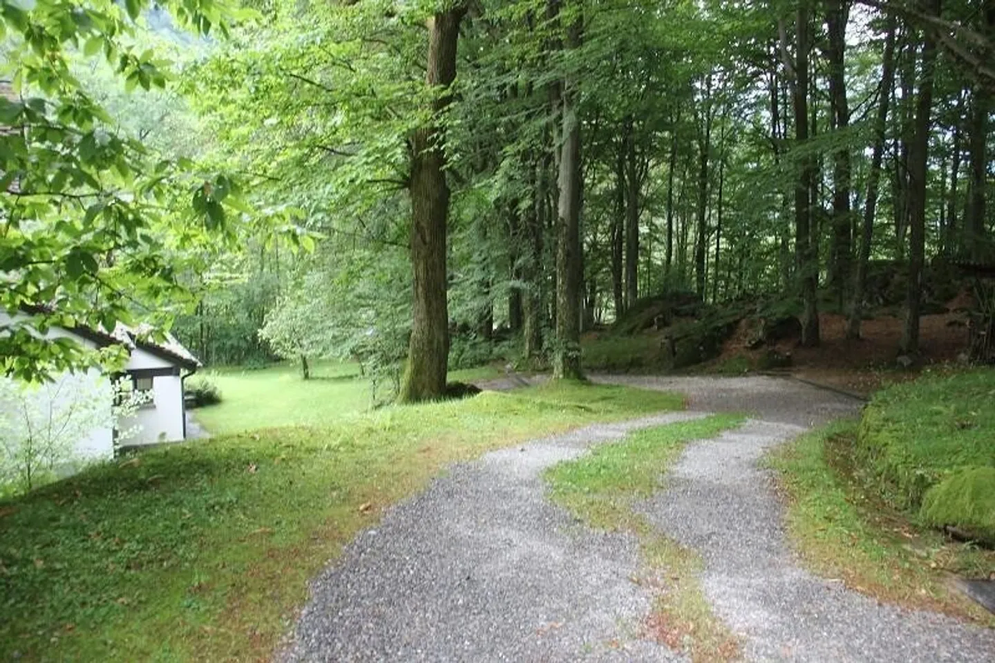 Charming Villa in Tranquil Nature - Photo 8 of 12