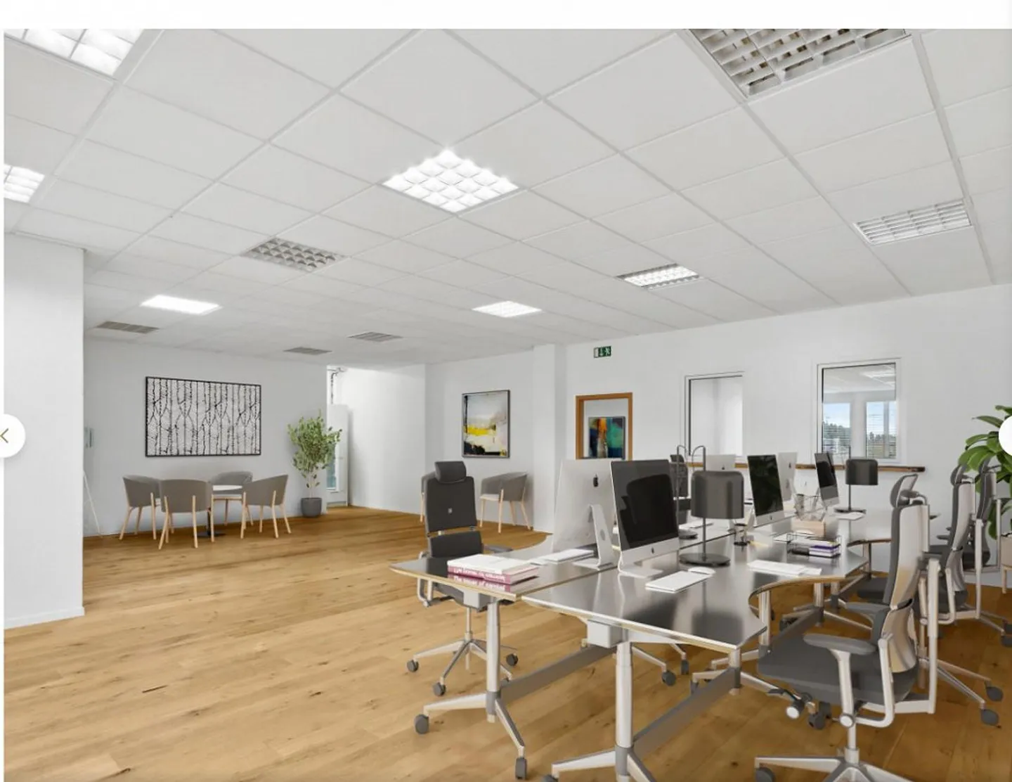 Spazio ufficio ampliato con opzioni di stoccaggio e montacarichi - Foto 1 di 10